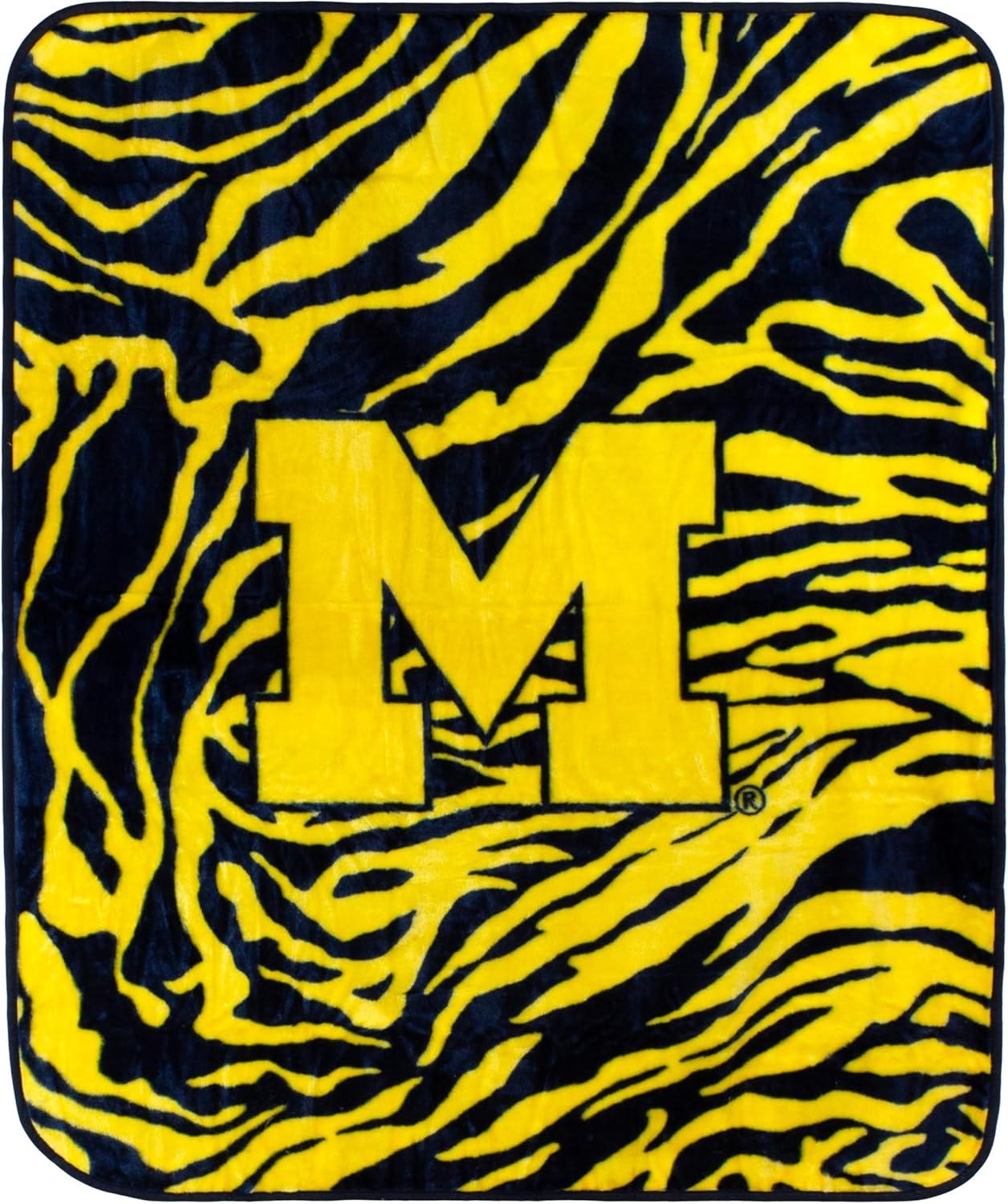 Michigan Knitted Throw Blanket