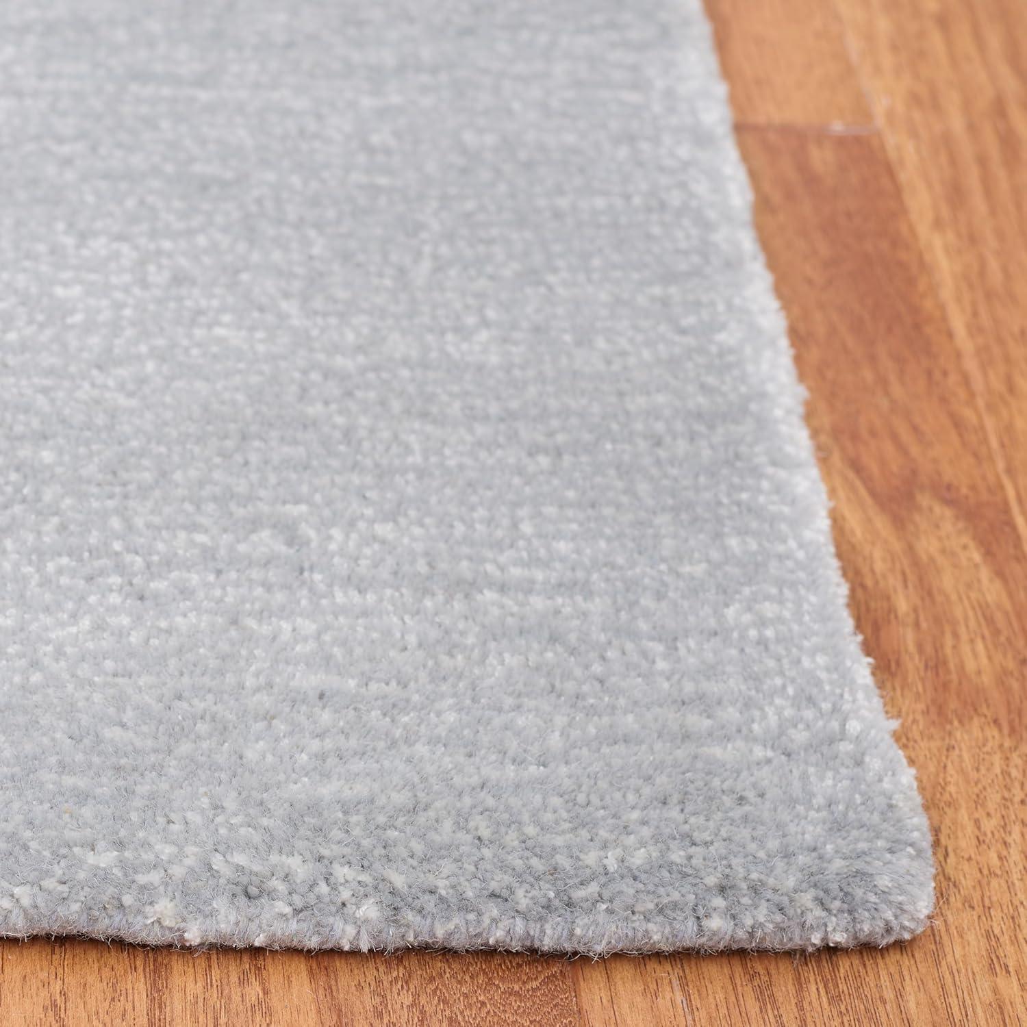 Bella BEL131 Hand Tufted Accent Rug - Light Blue/Ivory - 2'6"x4' - Safavieh.