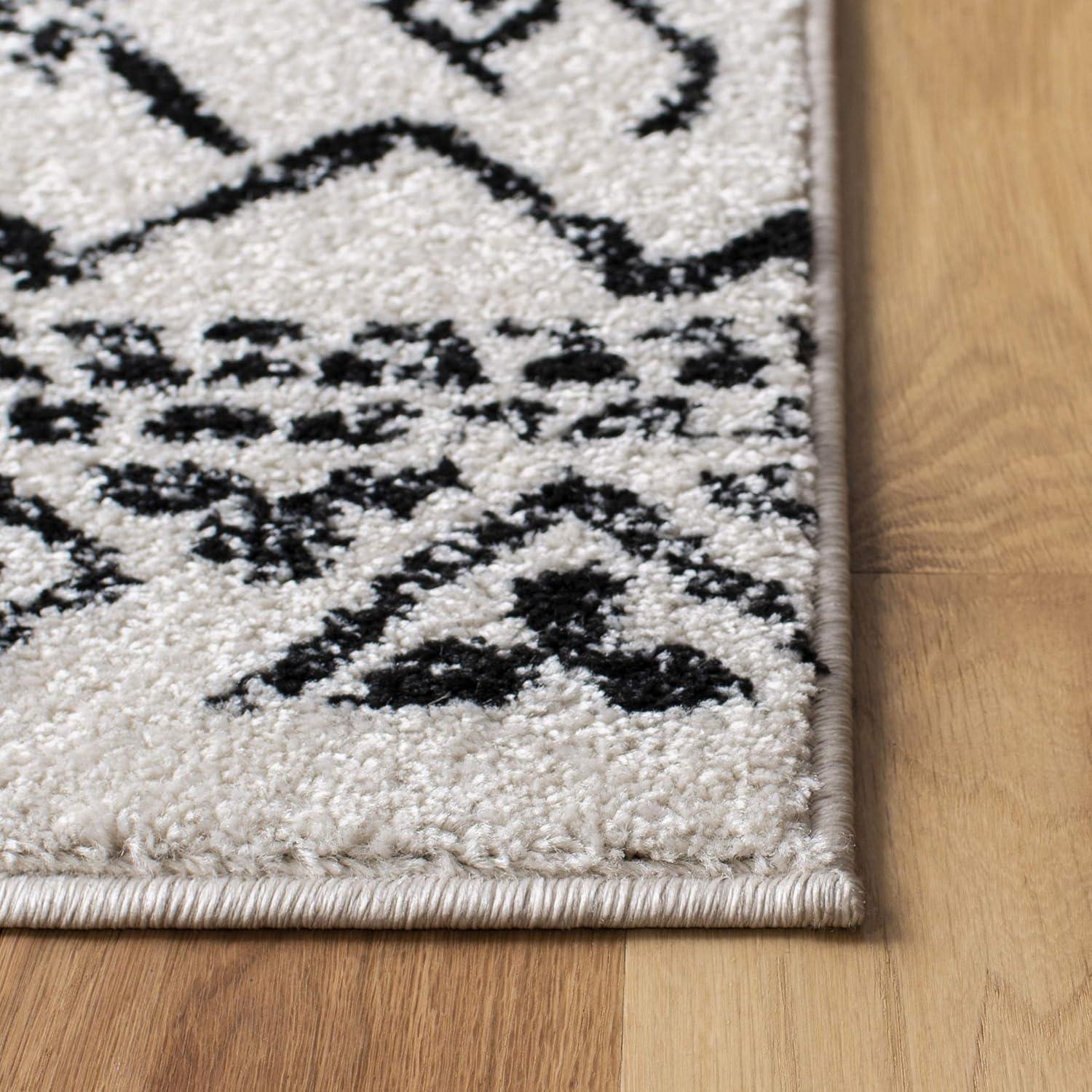 Tulum TUL268 Power Loomed Area Rug - Ivory/Black - 6'7"x6'7" - Safavieh.