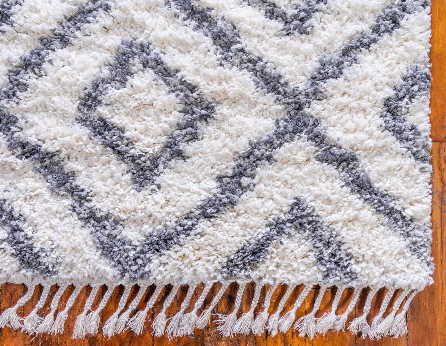 Unique Loom Hygge Shag Collection Area Rug - Diamond (5' 1" x 8' Rectangle, Ivory/ Gray)