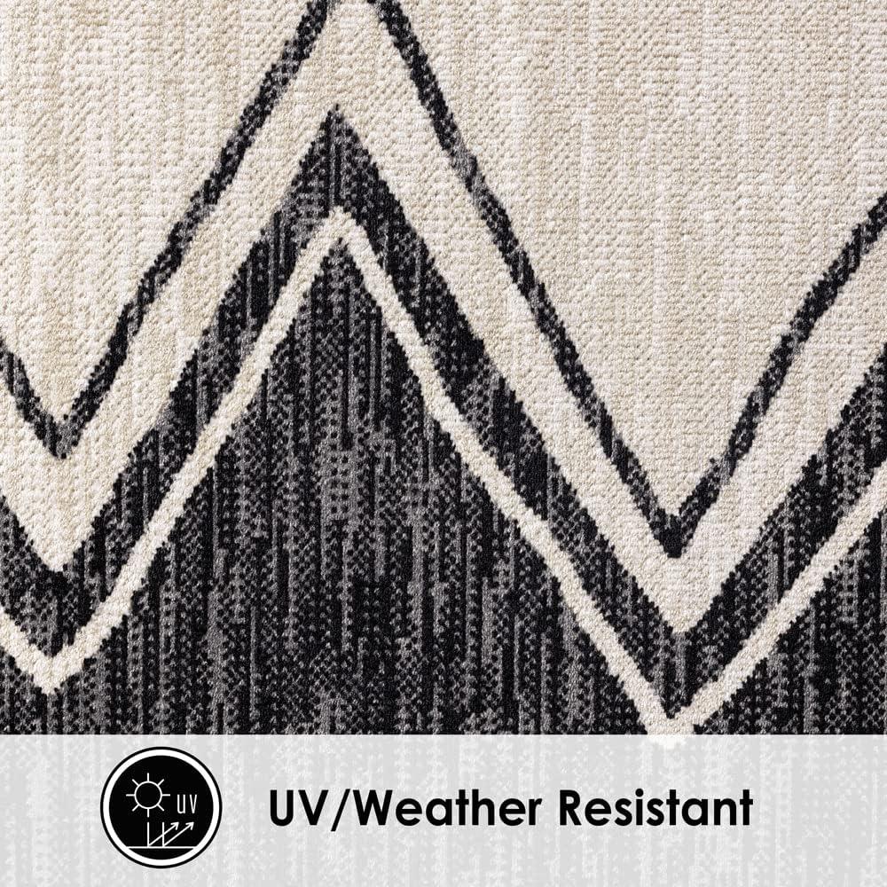 Nicole Miller New York Leon Patio Sofia Indoor/Outdoor Area Rug, Black/Ivory