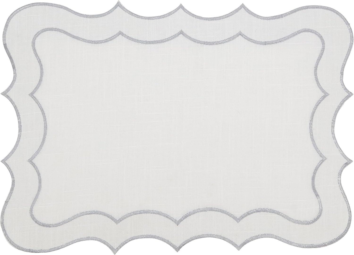 Enchanting Scallop Border Placemat