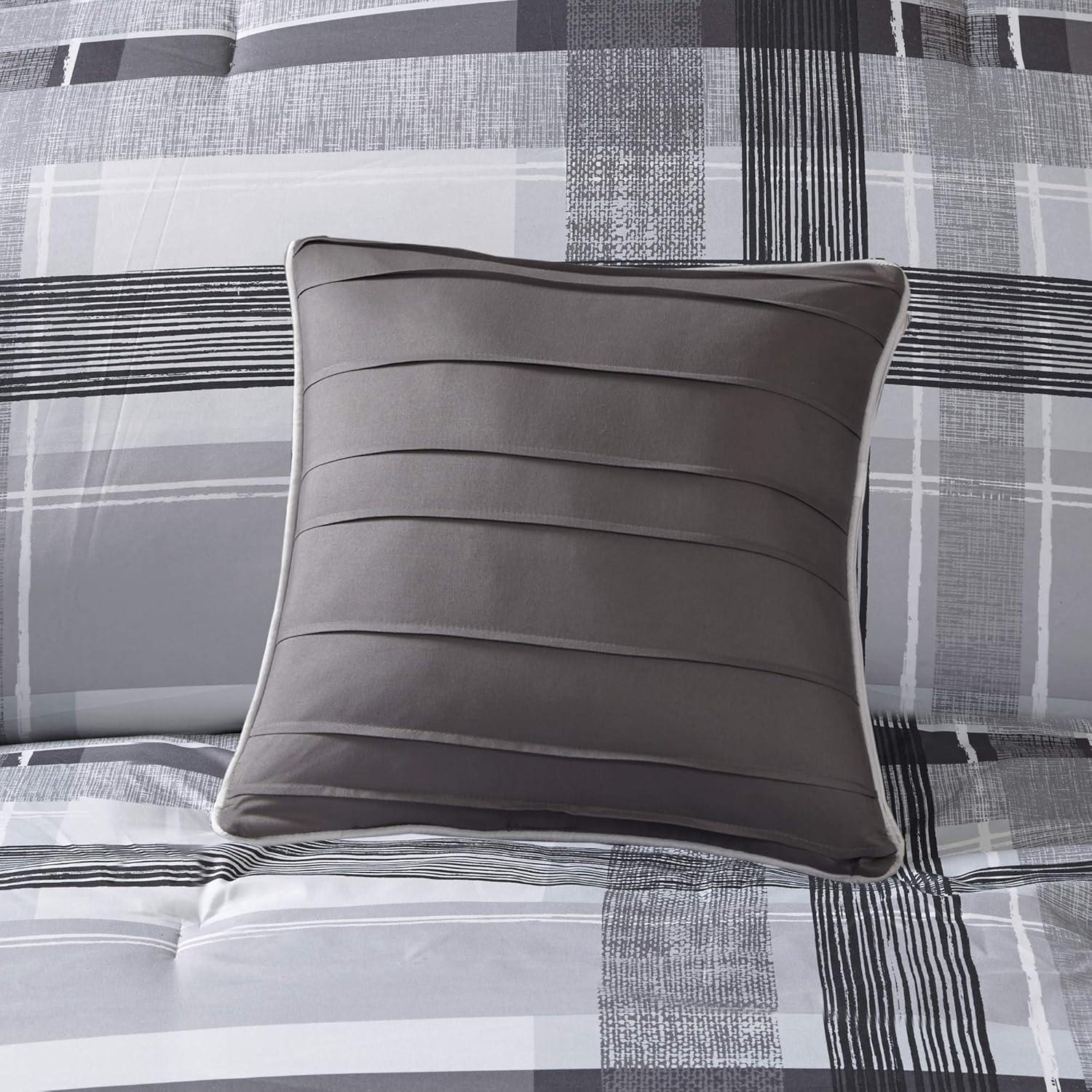 Gracie Mills Marianthi Modern Plaid Comforter Set