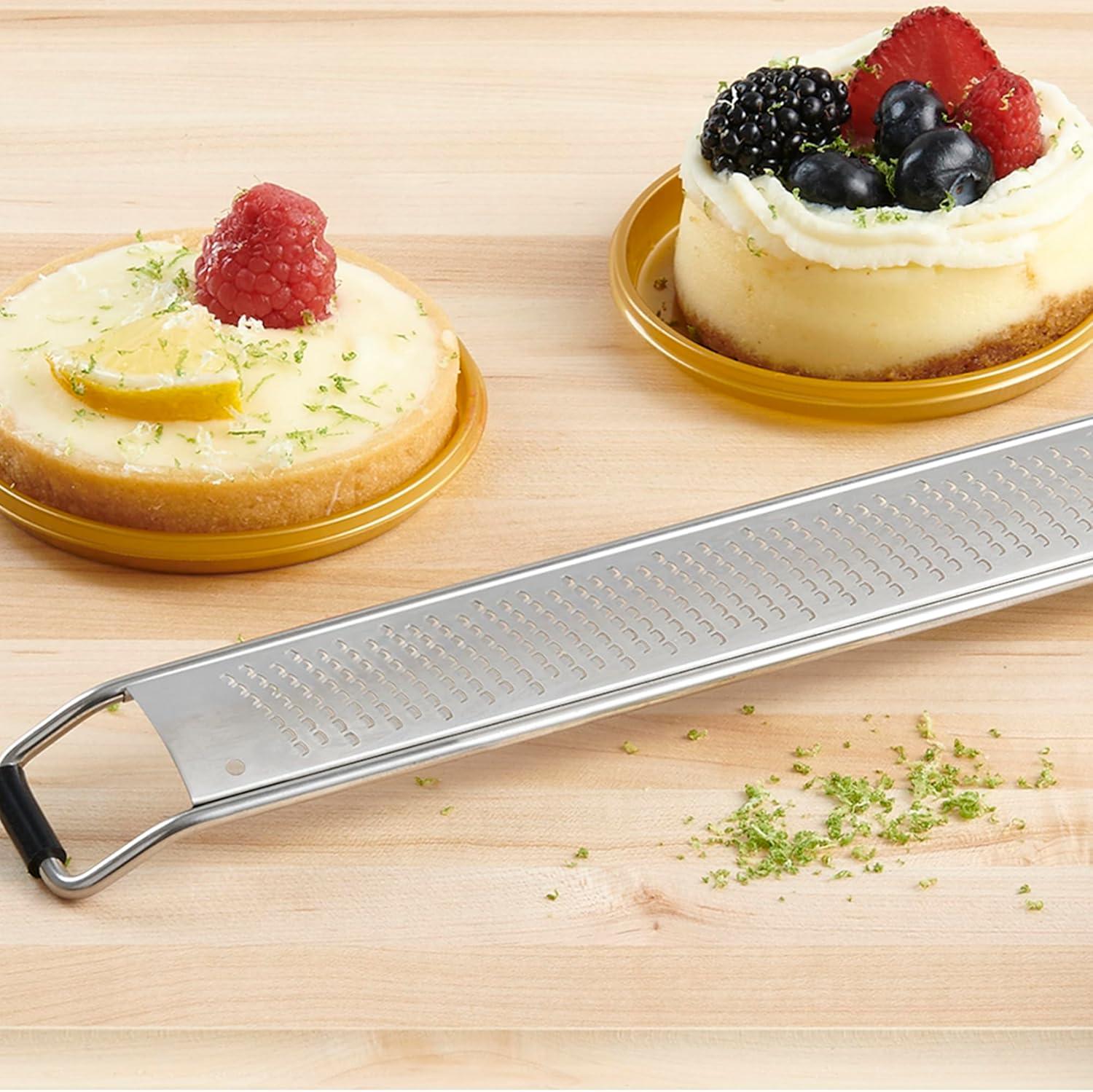 Black Handle Stainless Steel Fine Etched Grater Zester with Cover