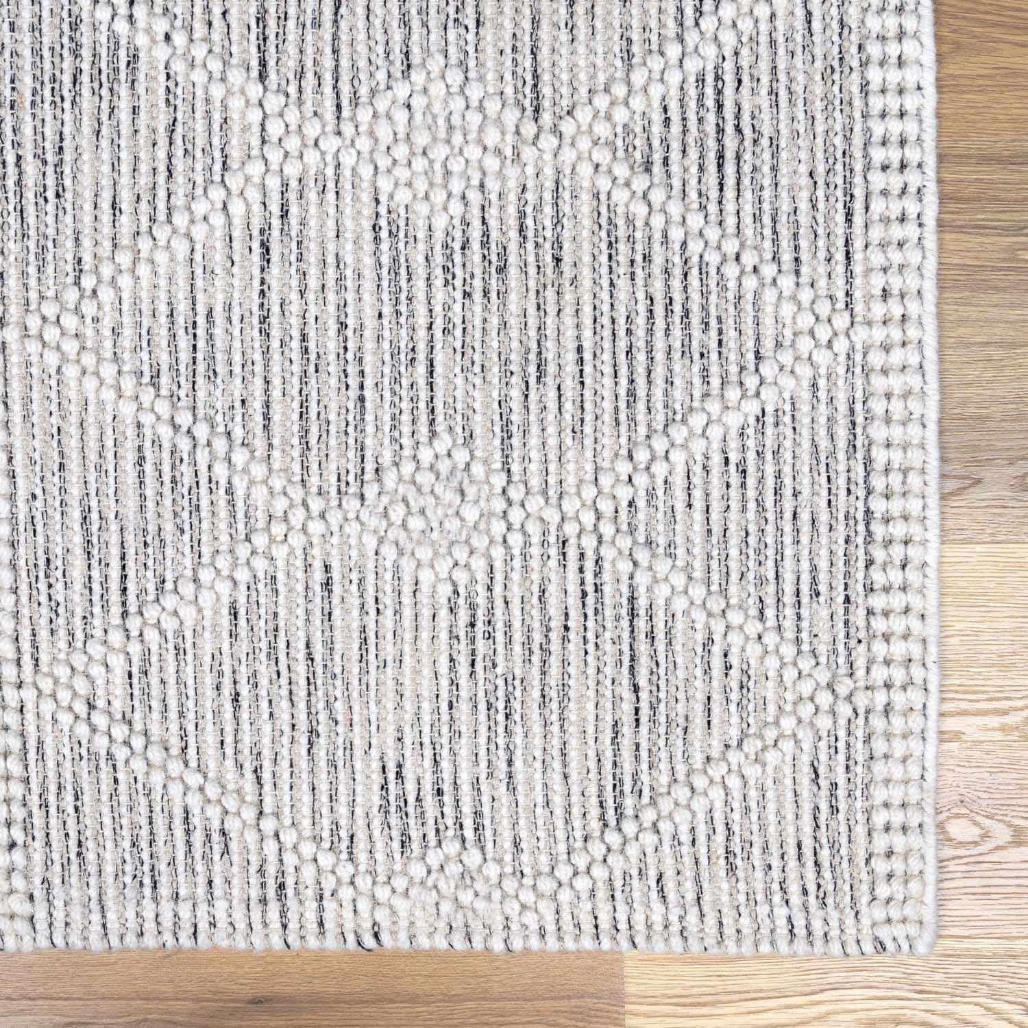 Hauteloom Huddlesford Boho Hand Woven Wool High Low Textured Area Rug - Farmhouse Southwestern Diamond Carpet for Living Room - Handmade Zig Zag Bubble Weave - Beige, White, Brown - 5' x 7'6" (5x7)