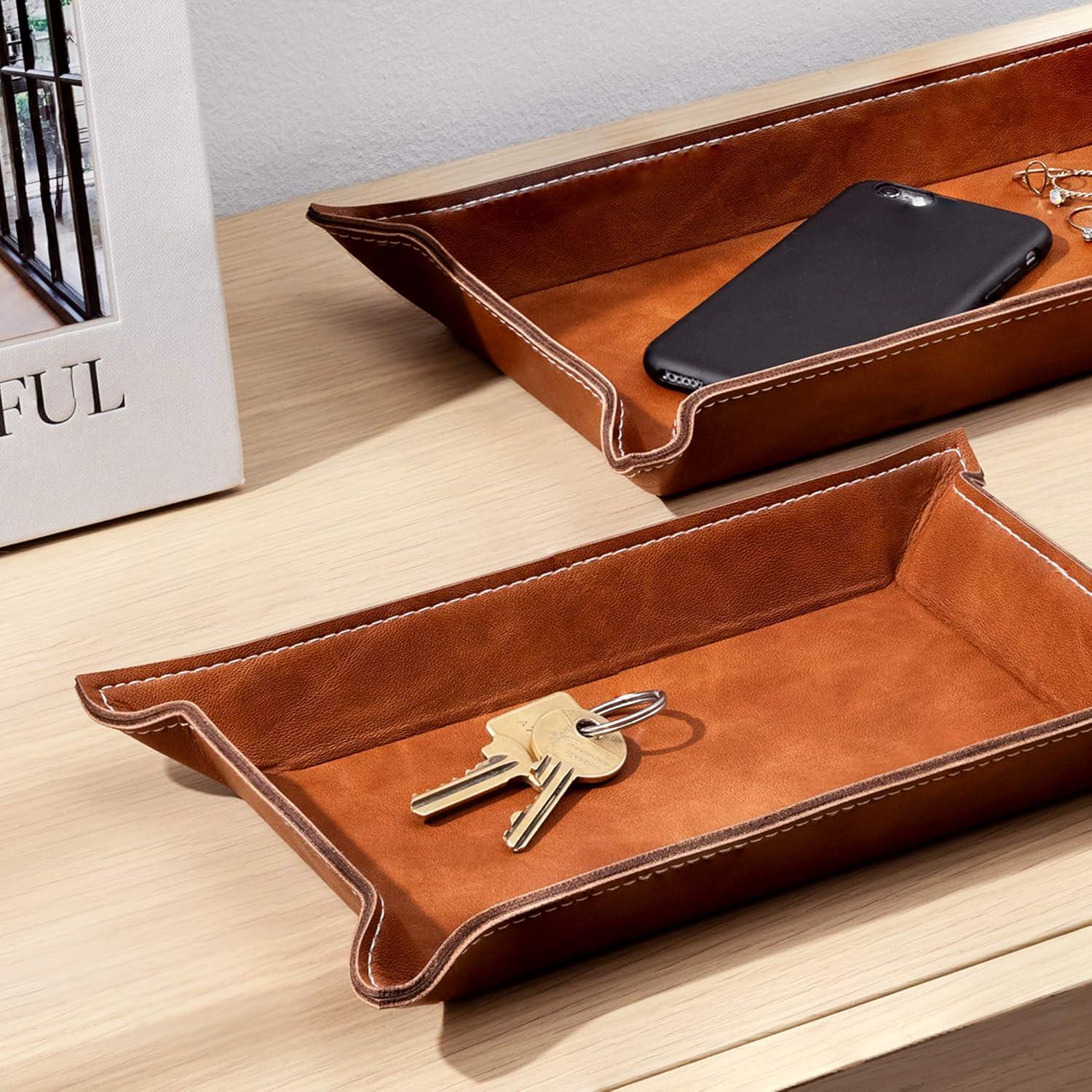 Navaris Faux Leather Tray Set - 2 Valet Organizer Trays for Bedside Table, Retro Fashion - Desk Storage Plate for Key Coin Phone Wallet (Brown)