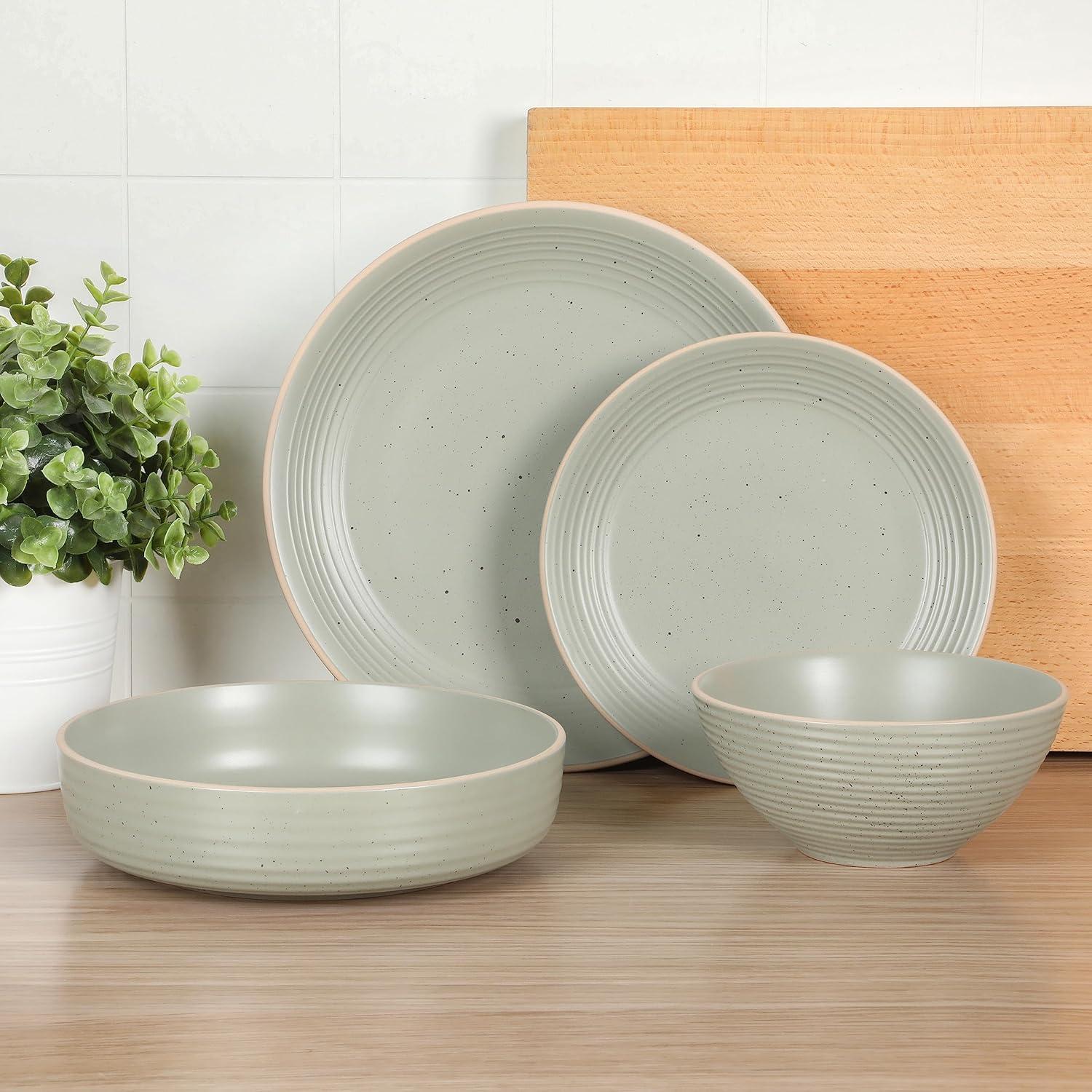 Gibson Home Stoneware Dinnerware Set - Service for 4