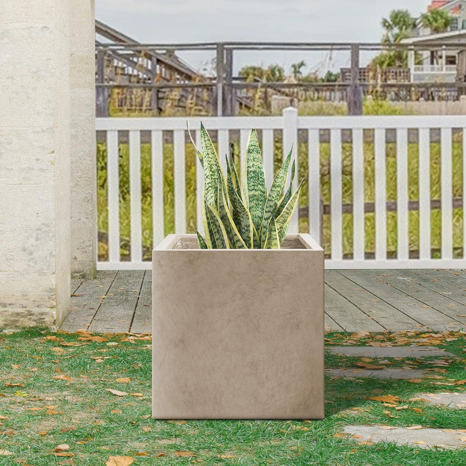 Rosemead Home & Garden, Inc. Kante Lightweight Modern Outdoor Concrete Square Planter