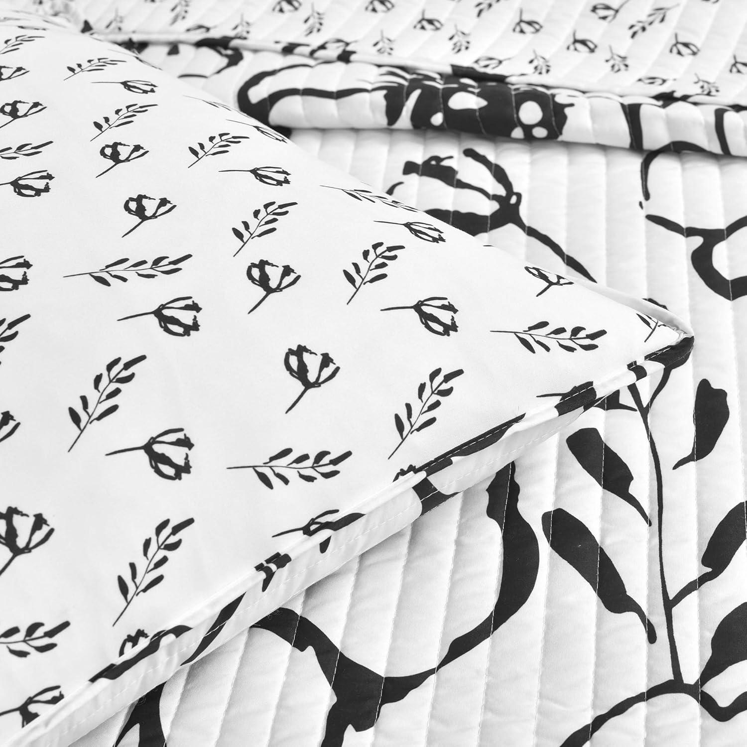 King Black and White Reversible Microfiber Quilt Set