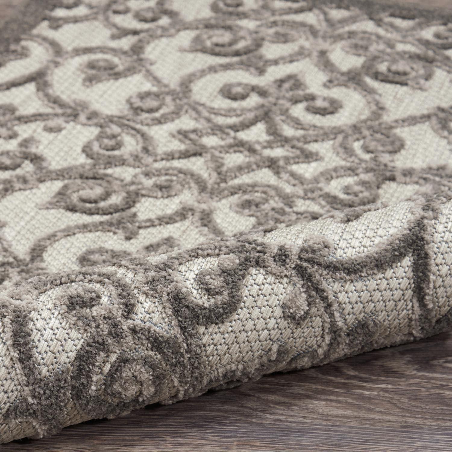 Lark Manor™ Isalia Floral Indoor / Outdoor Rug