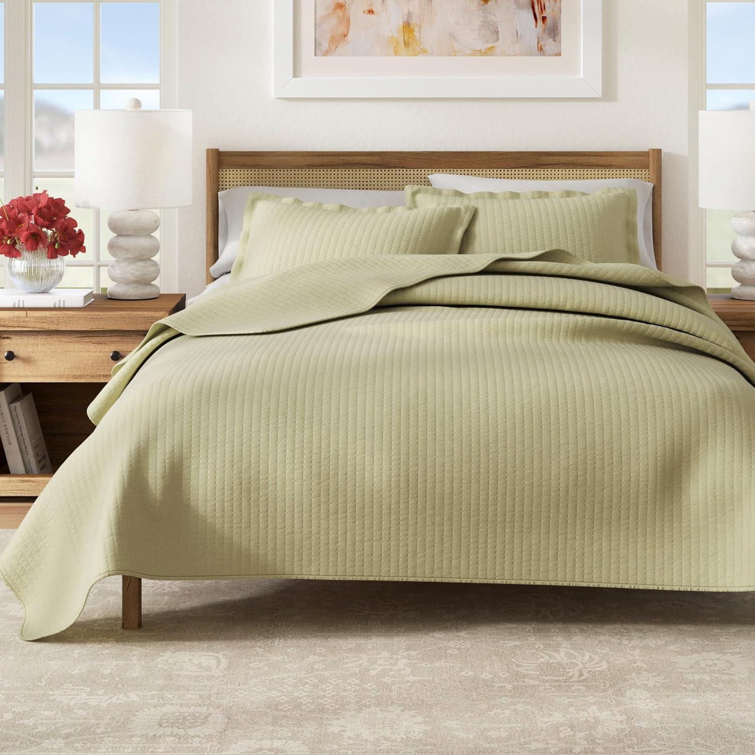FreshFolds Modern & Contemporary Stripe Stitched Quilt Set with Shams