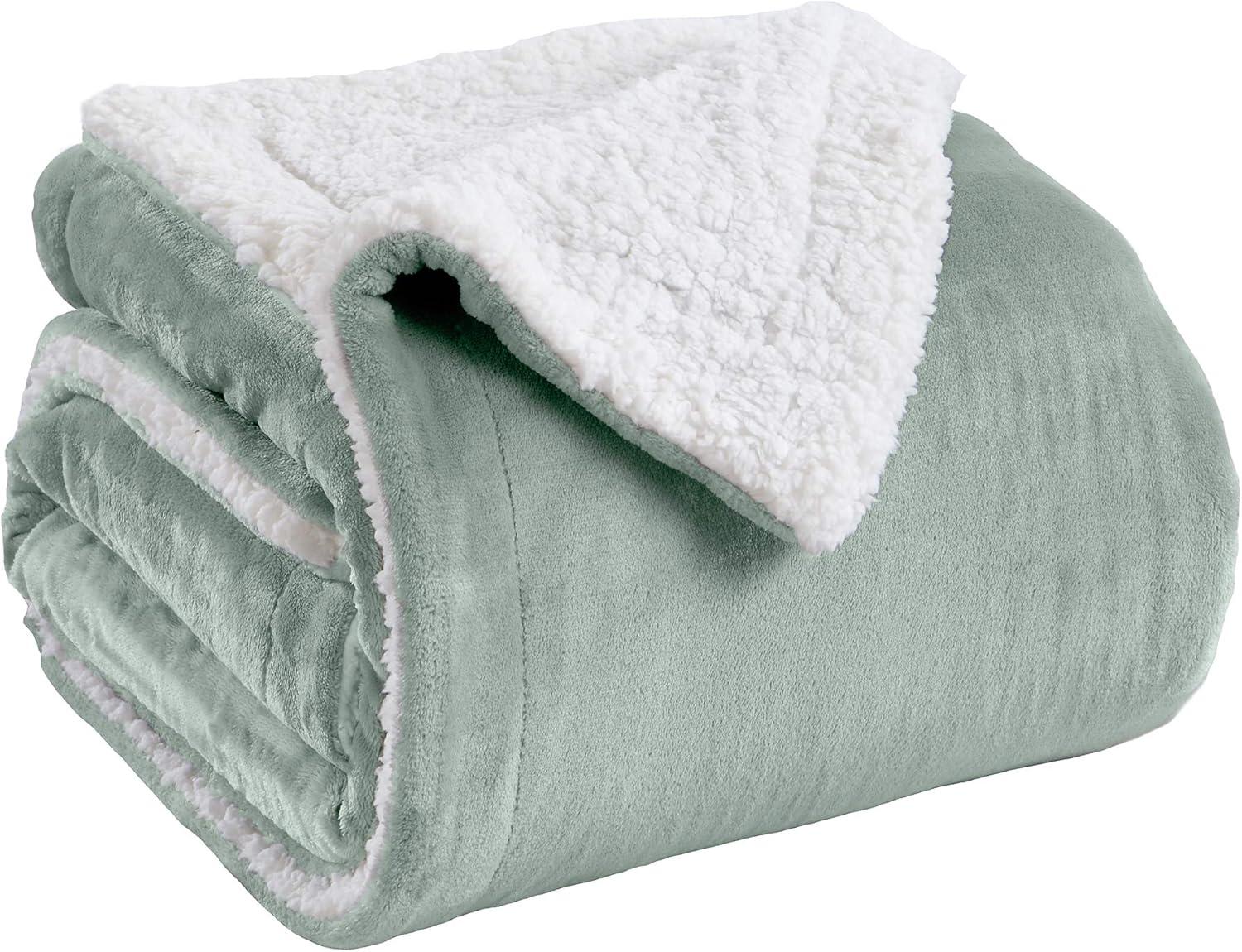 FreshFolds Ultra Soft Plush Sherpa Reversible Blanket