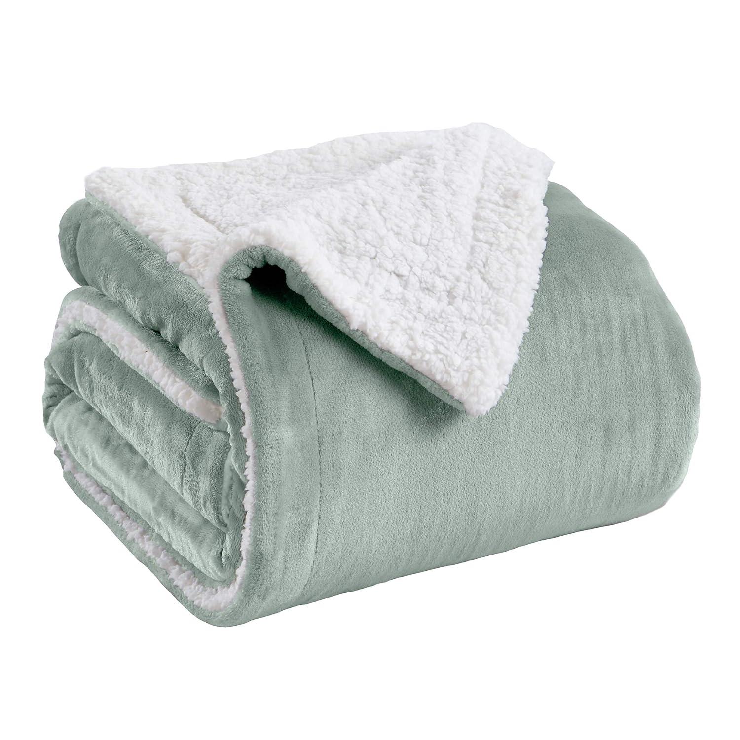FreshFolds Ultra Soft Plush Sherpa Reversible Blanket