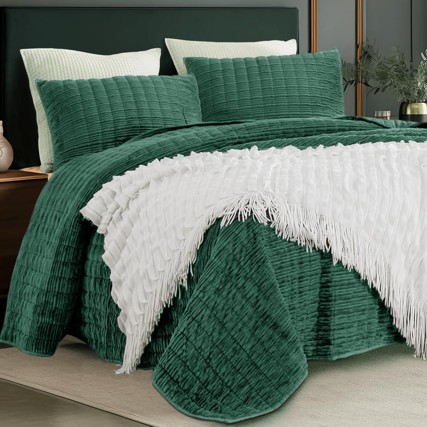 Wonderful Velvet Reversible 3 Piece Quilt Set