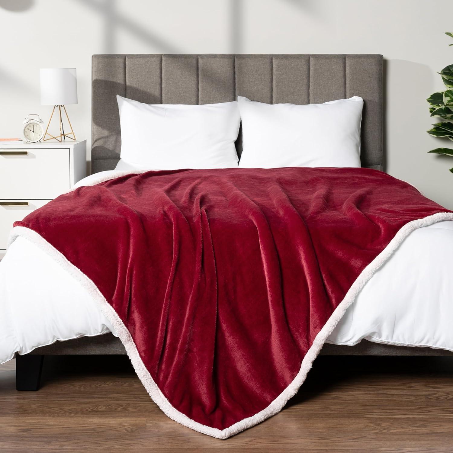 Pavilia Hand Woven Throw Blanket