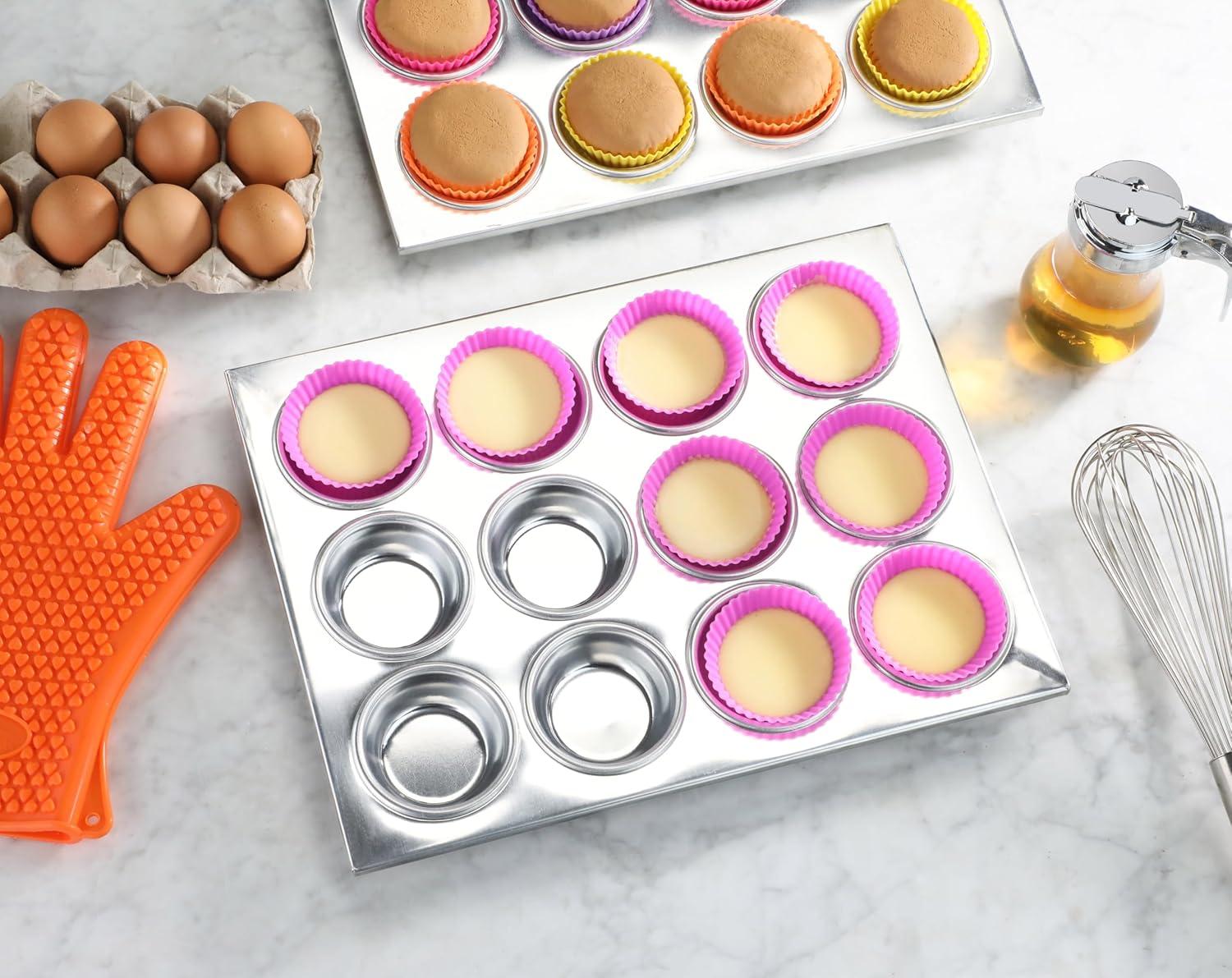 New Star Foodservice 535504 Commercial Grade Aluminum 12-Cup Muffin Pan