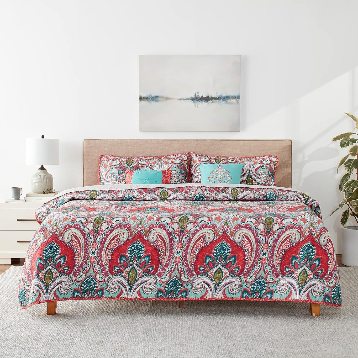 VCNY Casablanca Bohemian Microfiber / Polyester Standard Damask Quilt Set