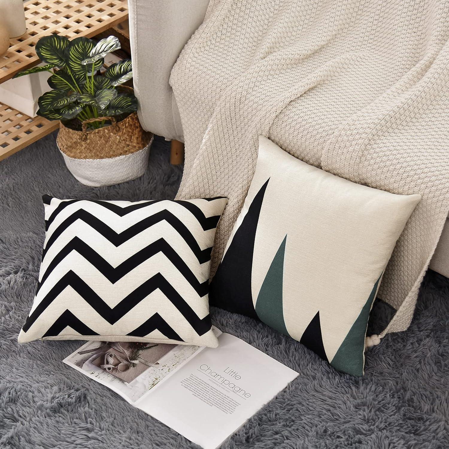 Set of 4 Black and Beige Geometric Cotton Polyester Pillow Covers