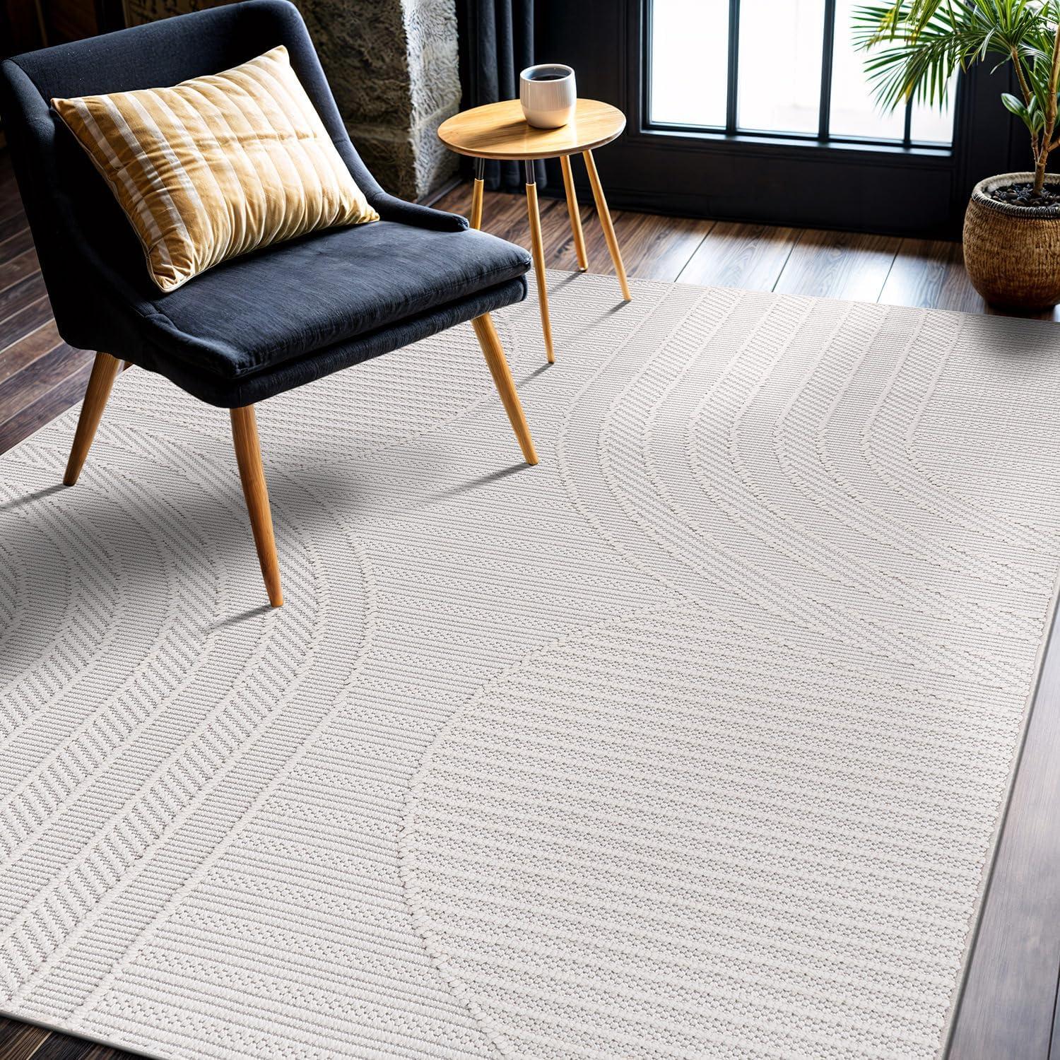 White Geometric Chenille 5' x 7' Washable Area Rug