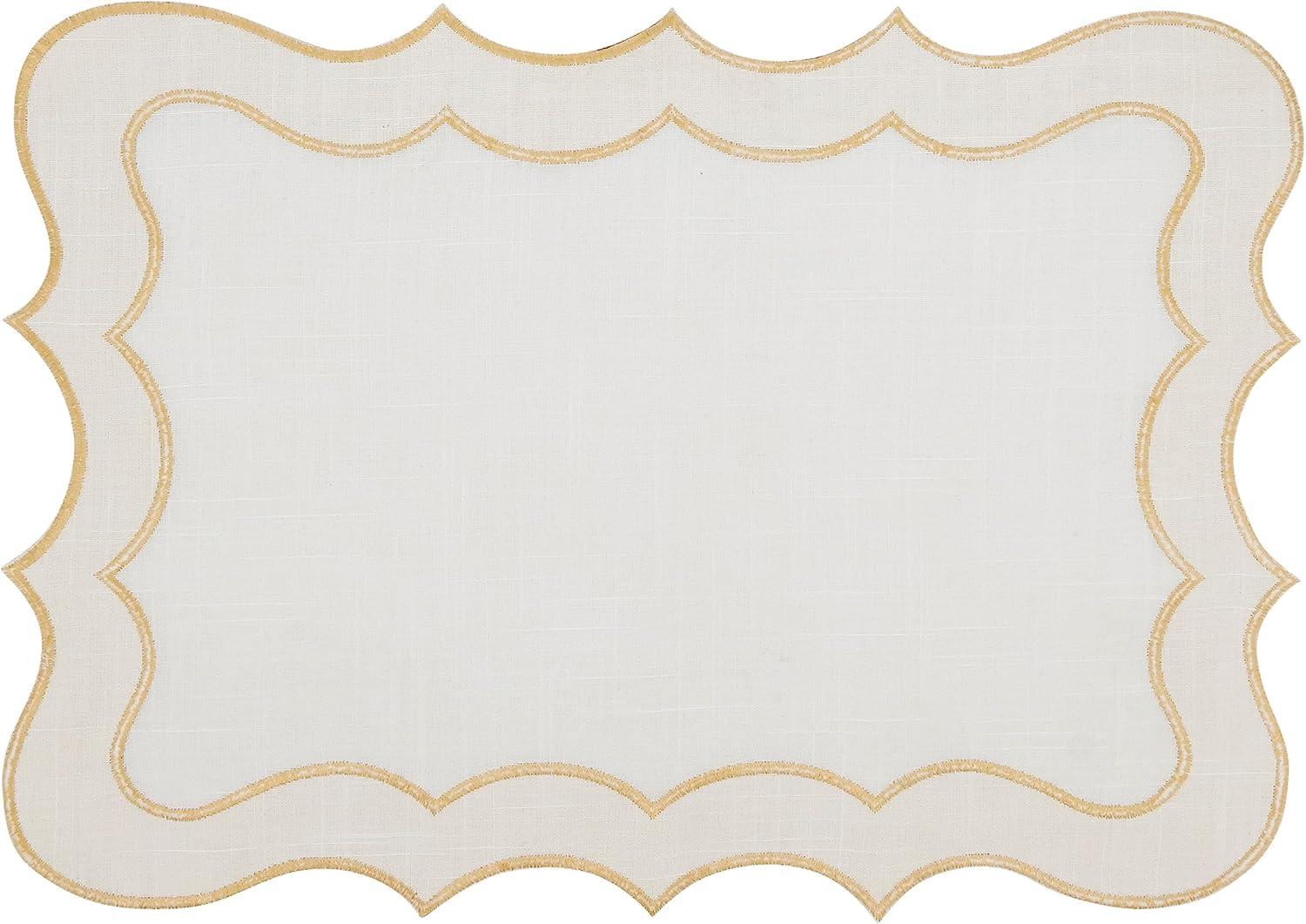 Enchanting Scallop Border Placemat