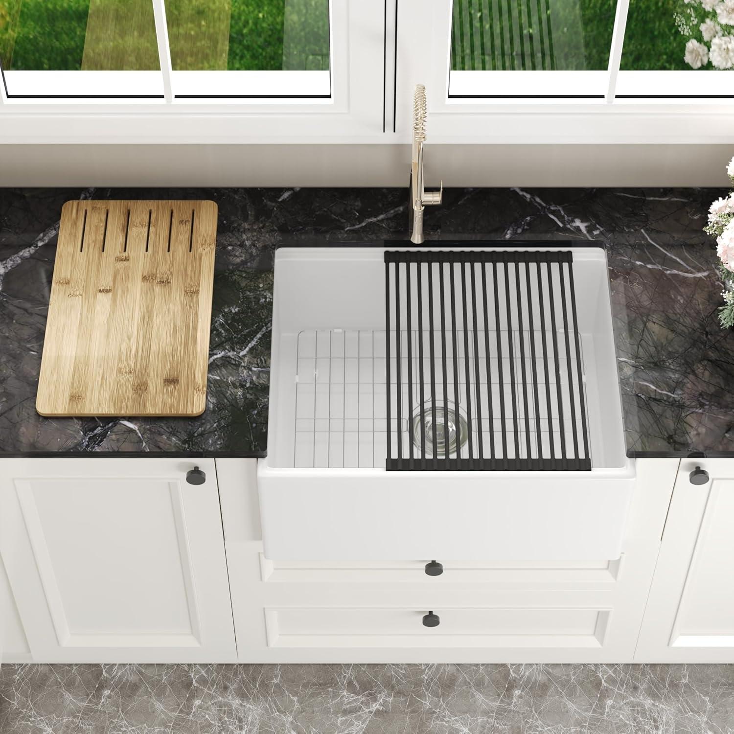 DeerValley 33" L X 20" W Single Basin Workstation Farmhouse Kitchen Sink With Sink Grid, Cutting Board And Dish-Drying Rack