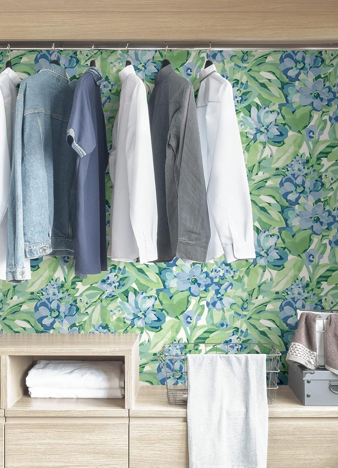 Belles Fleurs Peel & Stick Floral Roll