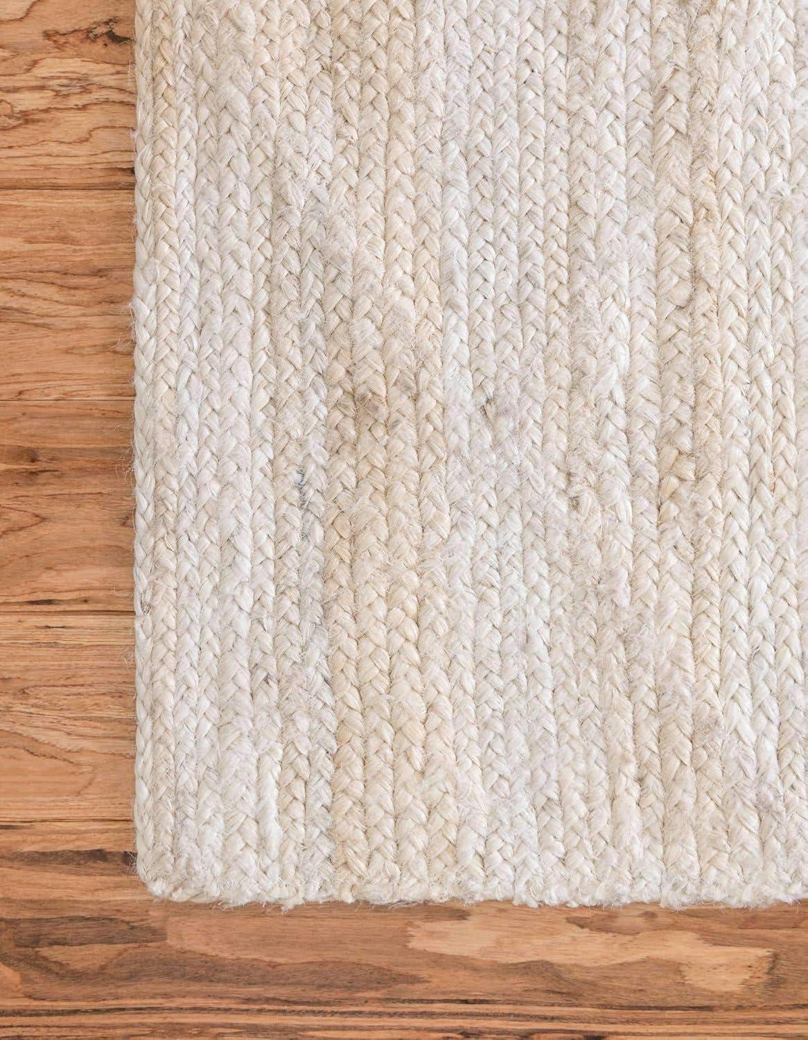 Hand-Braided Ivory and Black Jute-Cotton Trellis Rug