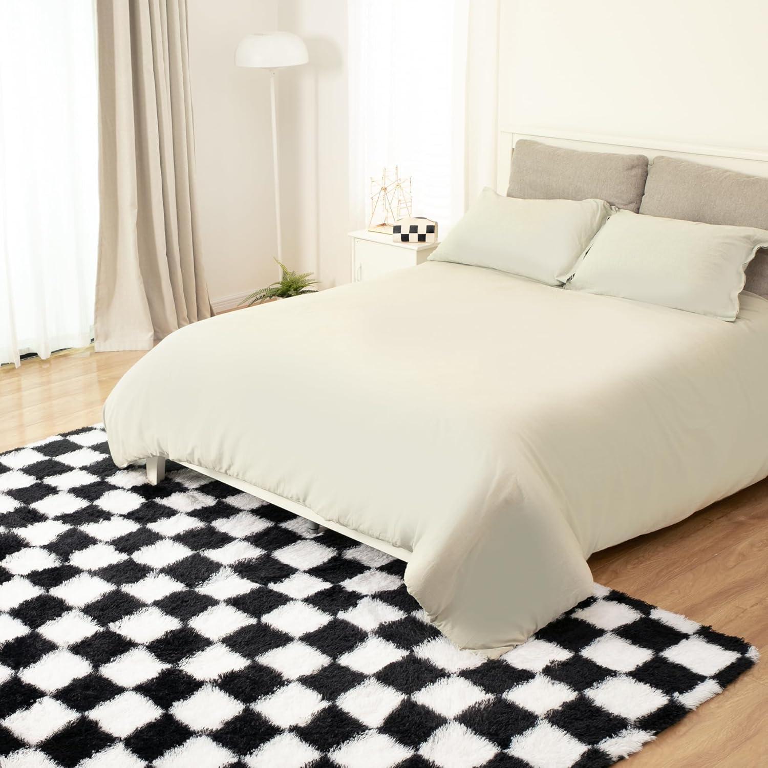 Luxe Weavers Checkered Black and White Geometric 8x10 Area Rug