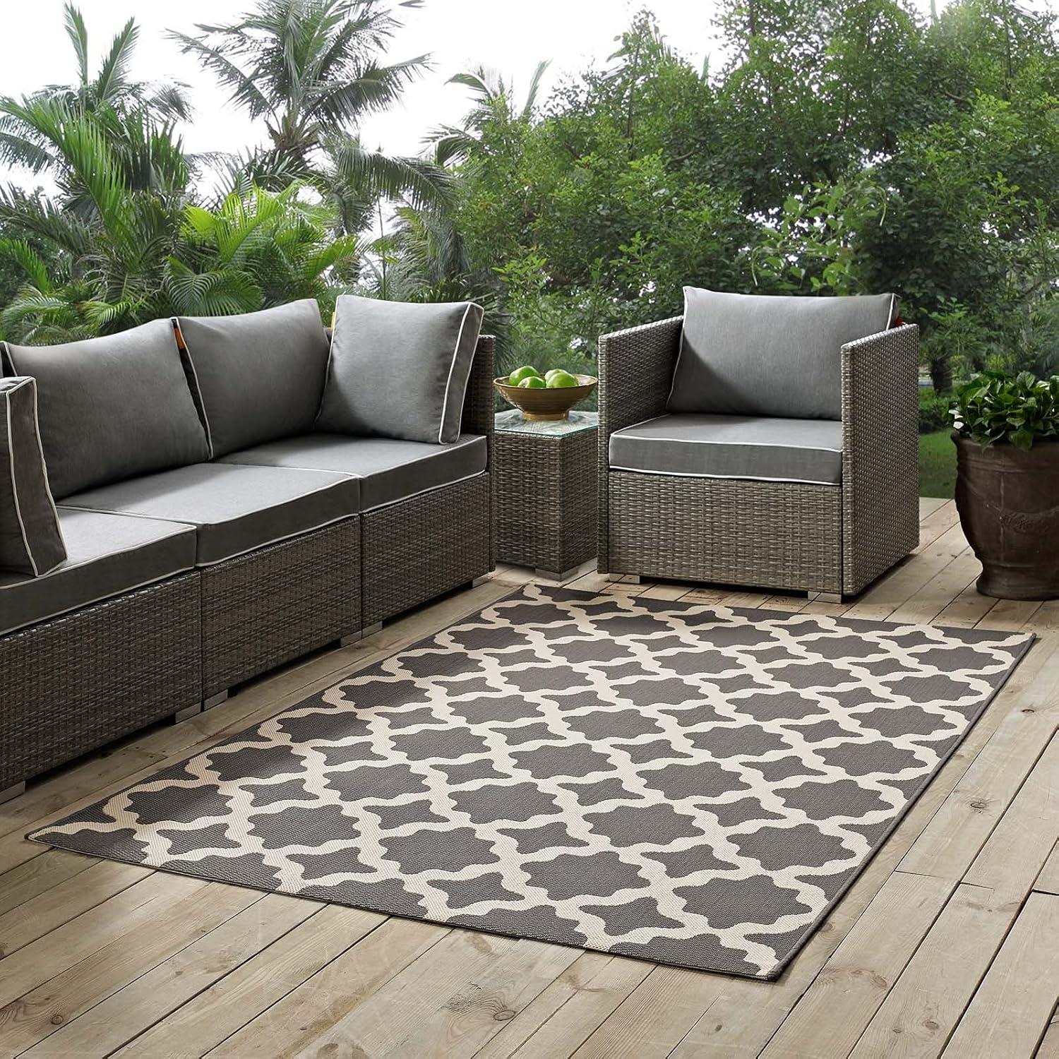 Elegant Cerelia 4' x 6' Gray and Beige Trellis Synthetic Area Rug