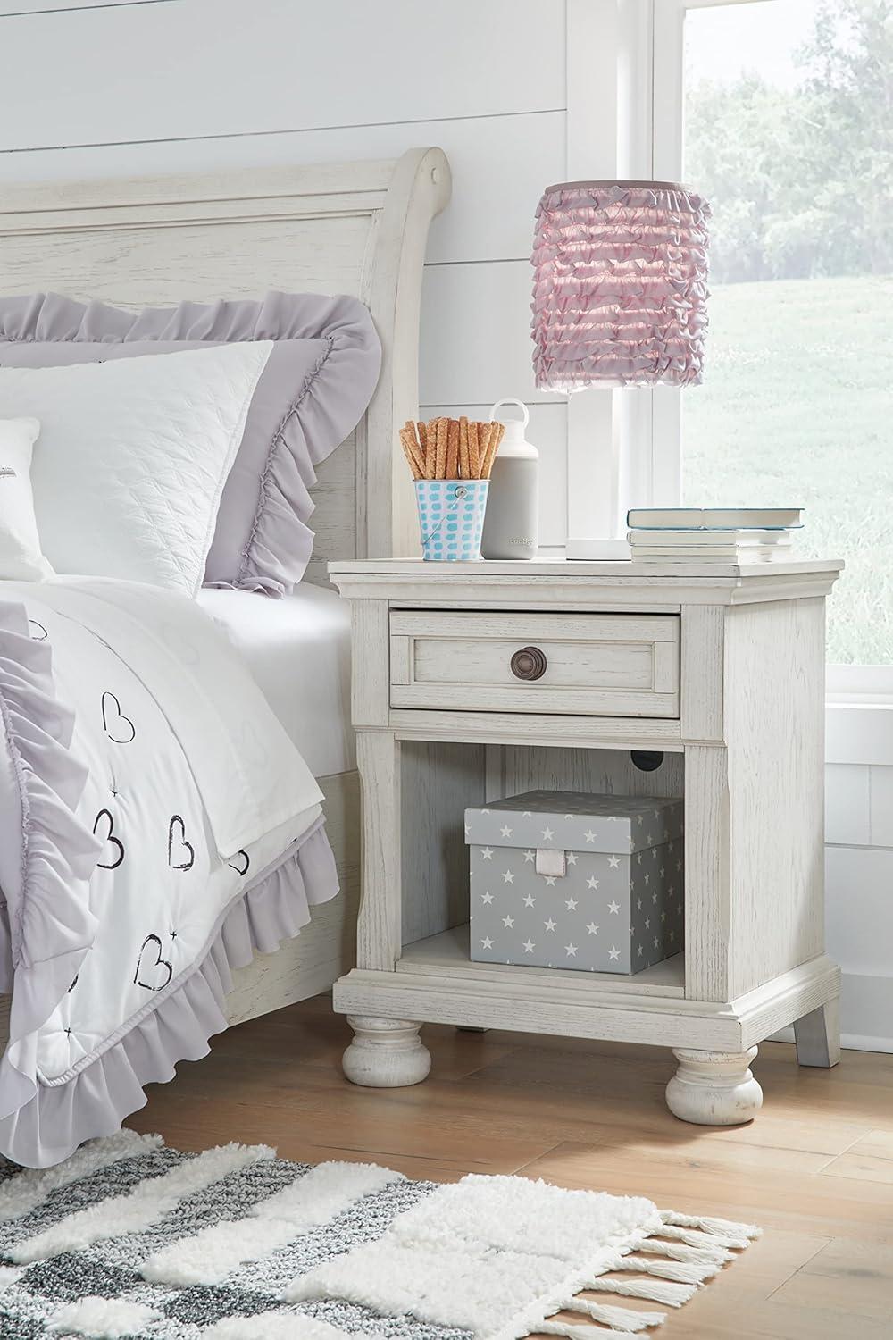 Robbinsdale 1 - Drawer Nightstand in Antique White