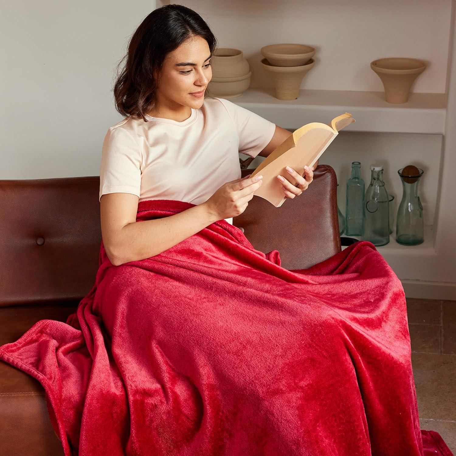 Pavilia Hand Woven Throw Blanket