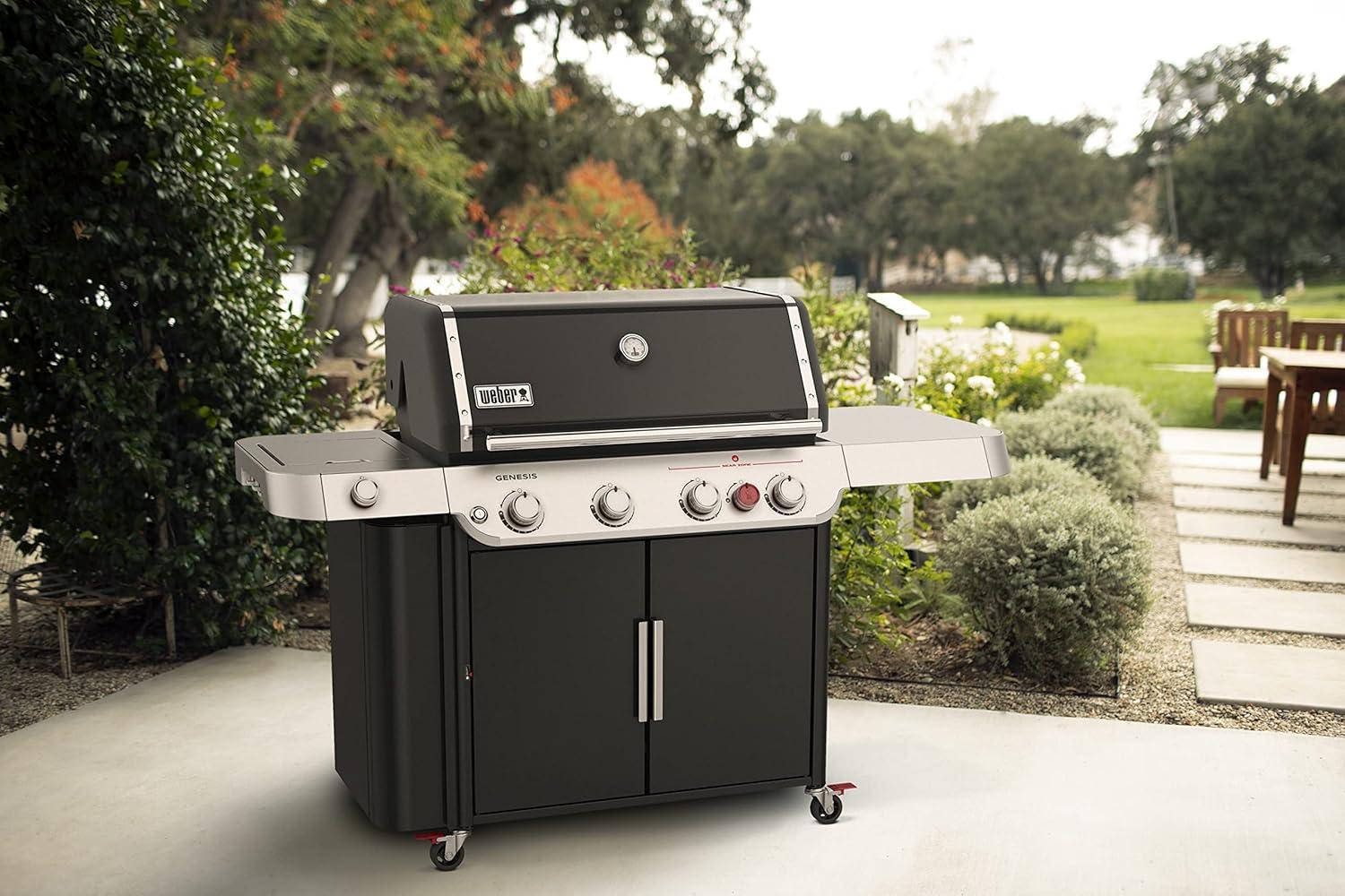 Genesis E-435 Gas Grill