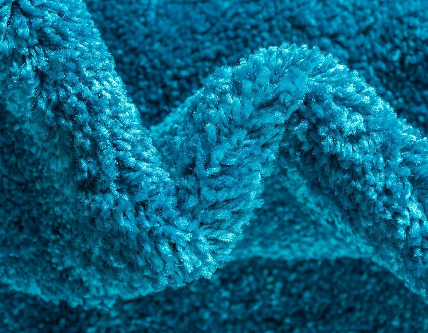 Unique Loom 3' 3 x 5' 3 Solo Calabasas Turquoise Area Rug