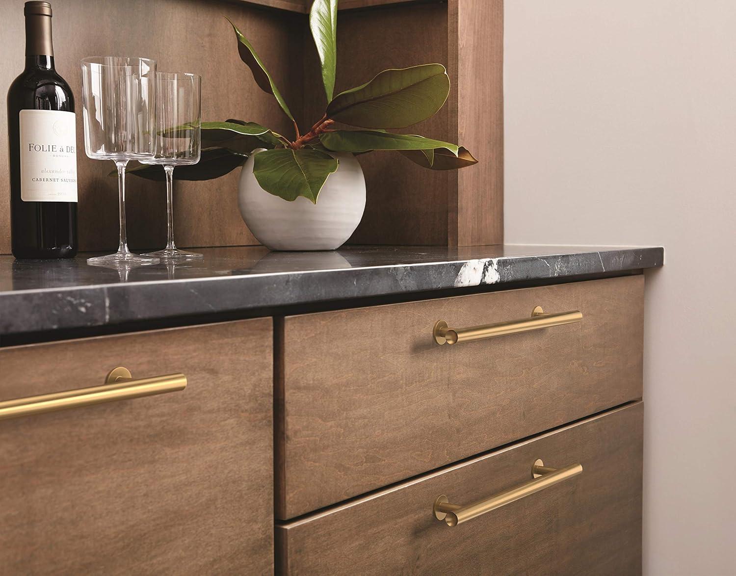 Radius Bar Pull