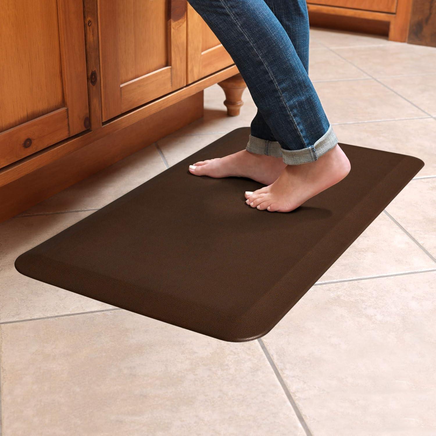 GelPro Designer Comfort Collection Traditional Kitchen Mat, 20" x 32", Leather Grain Black