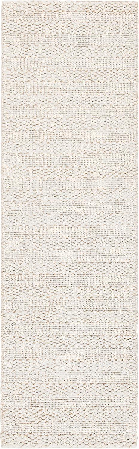 SAFAVIEH Natural Fiber Henrika Braided Runner Rug, Bleach, 2'3" x 6'