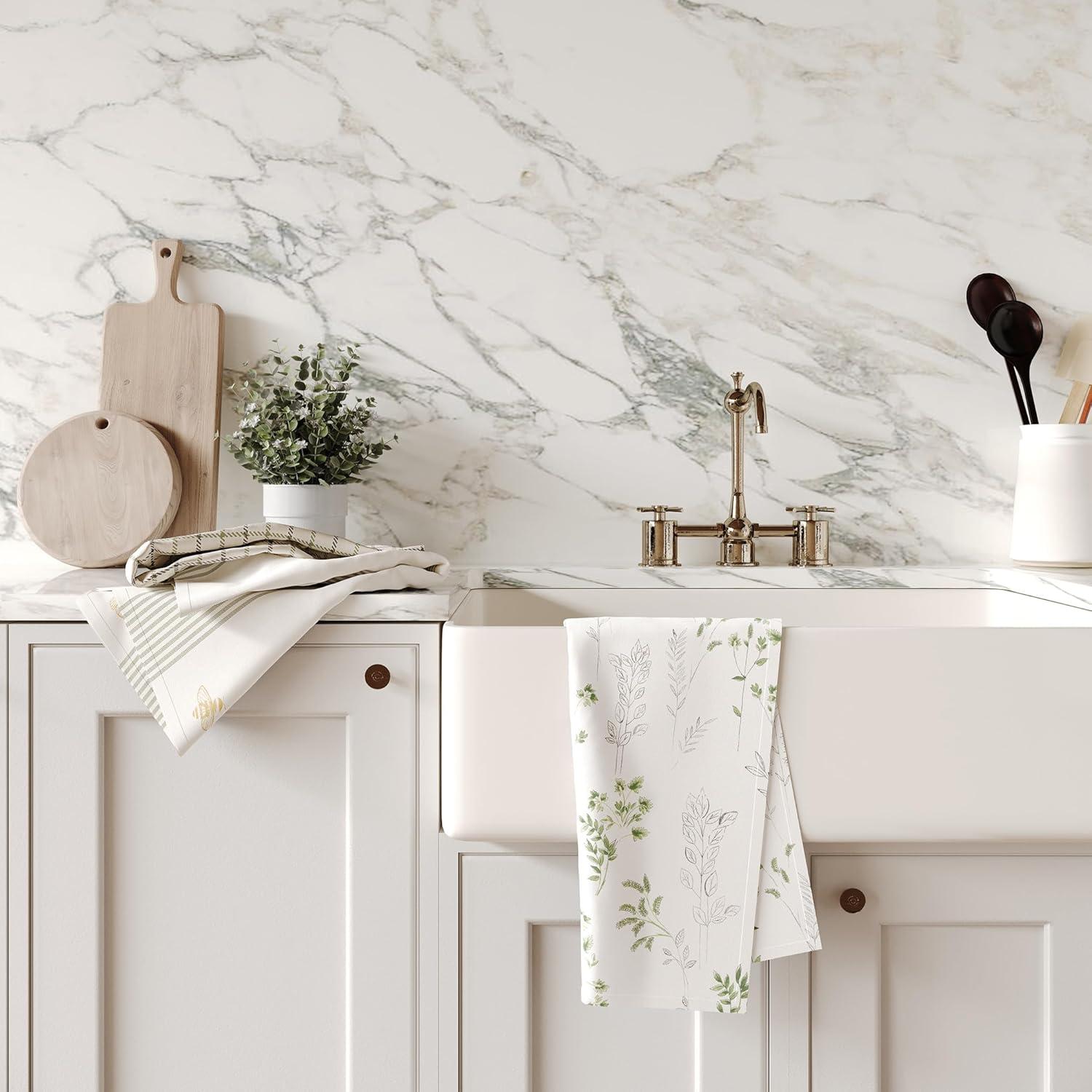 Sage Green Cotton Botanical and Bees Hand Towel Set