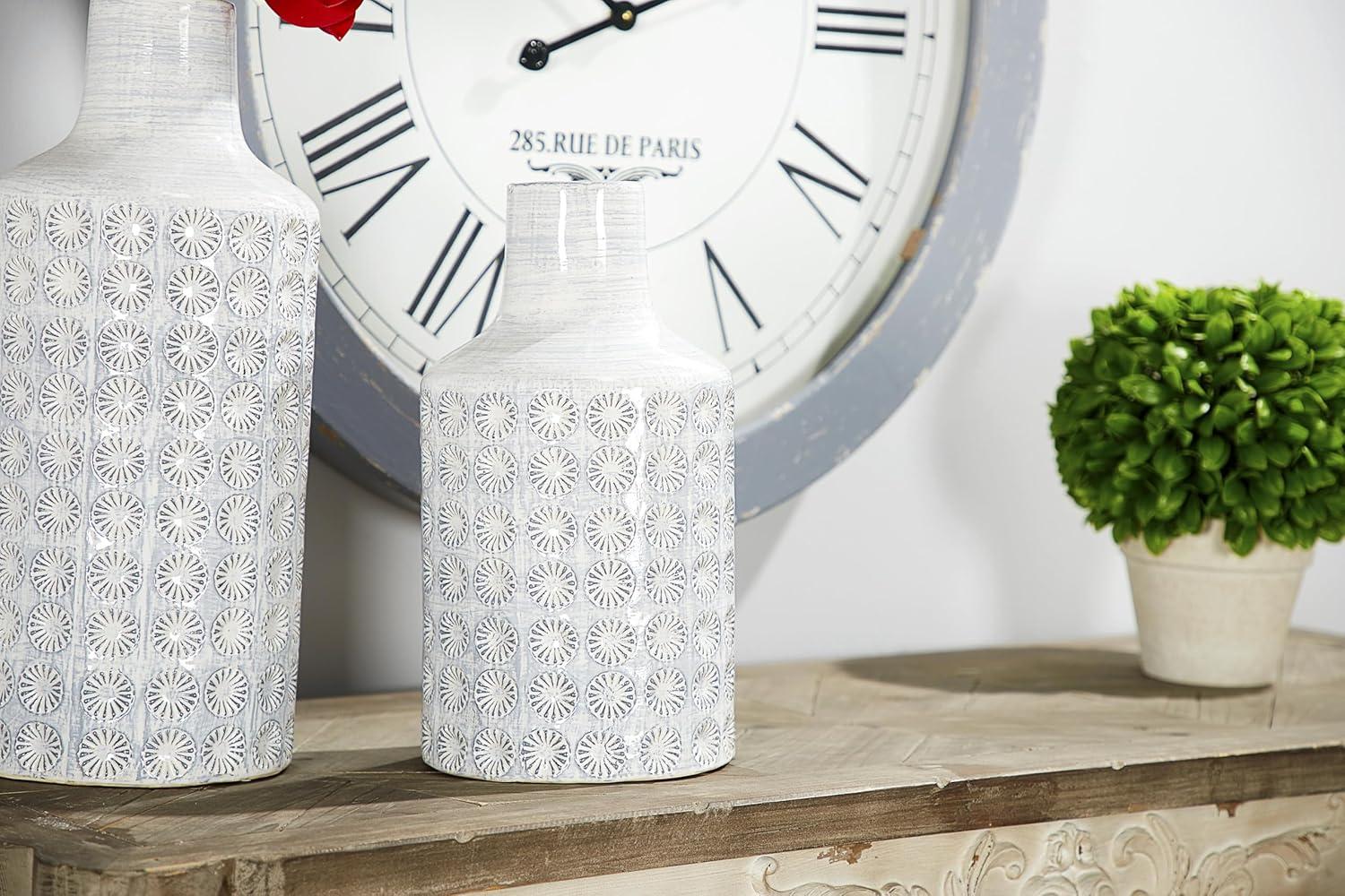 CosmoLiving by Cosmopolitan Porcelain Ceramic Floral Decorative Vase