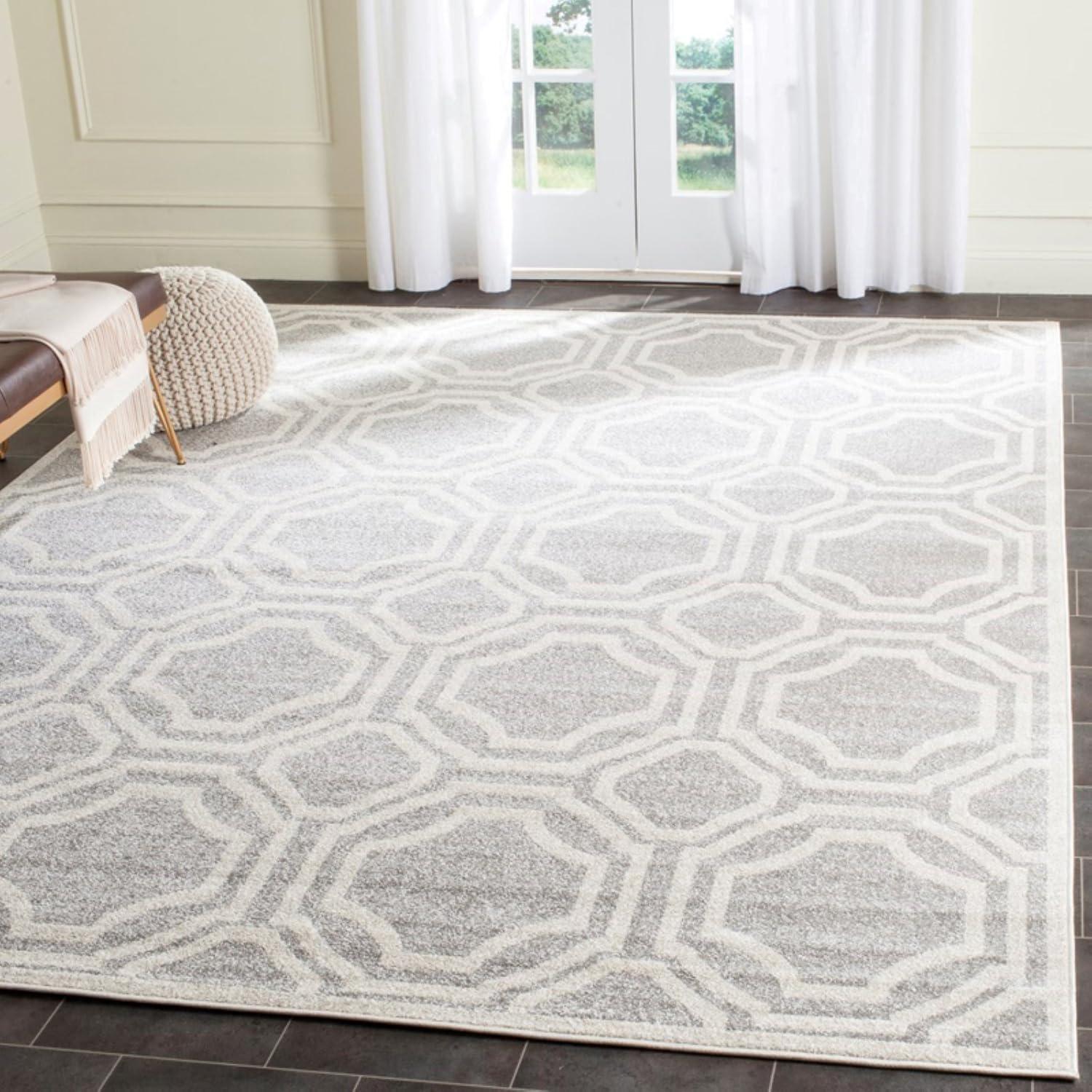 Amherst AMT411 Power Loomed Area Rug - Light Grey/Ivory - 5'3"x8' - Safavieh.