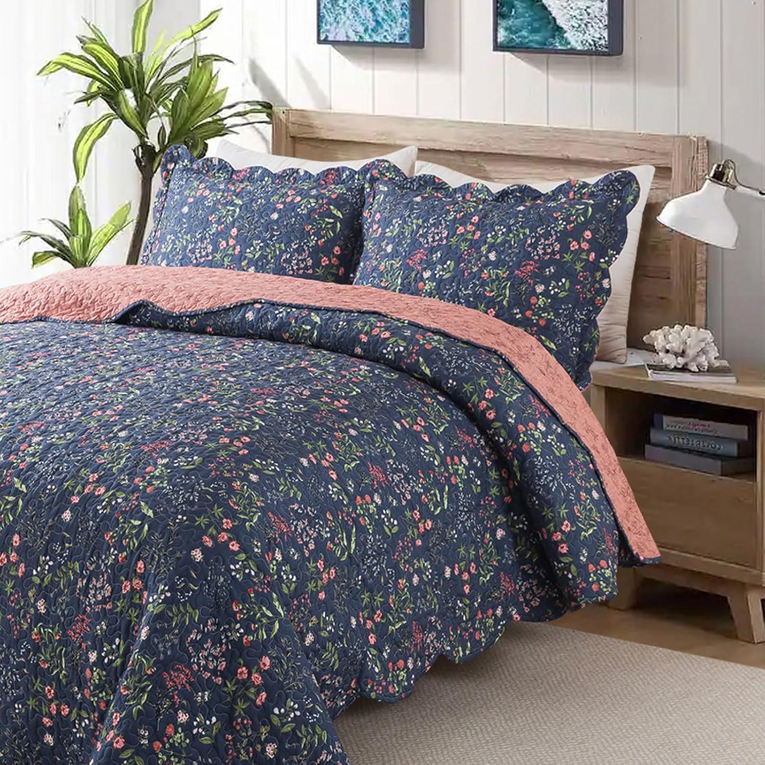 Travan 3-Piece Quilt Set Quilted Bedspread Lightweight Coverlet Set Garden Style Floral Printed Oversized Quilted Bedding Set with Shams for All Season, Flower Sea, Queen Size