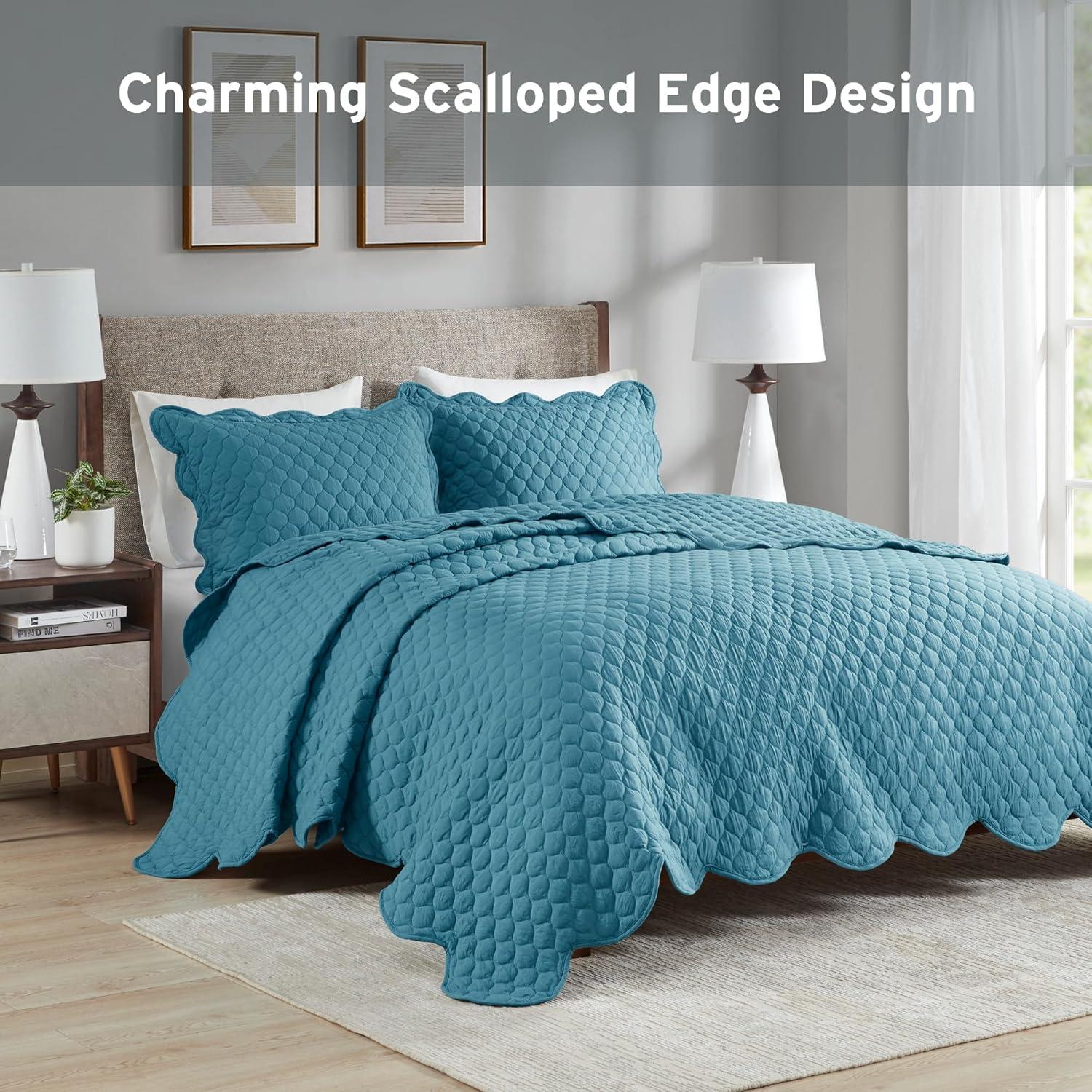 Teal King Reversible Microfiber Quilt Set with Scallop Edges