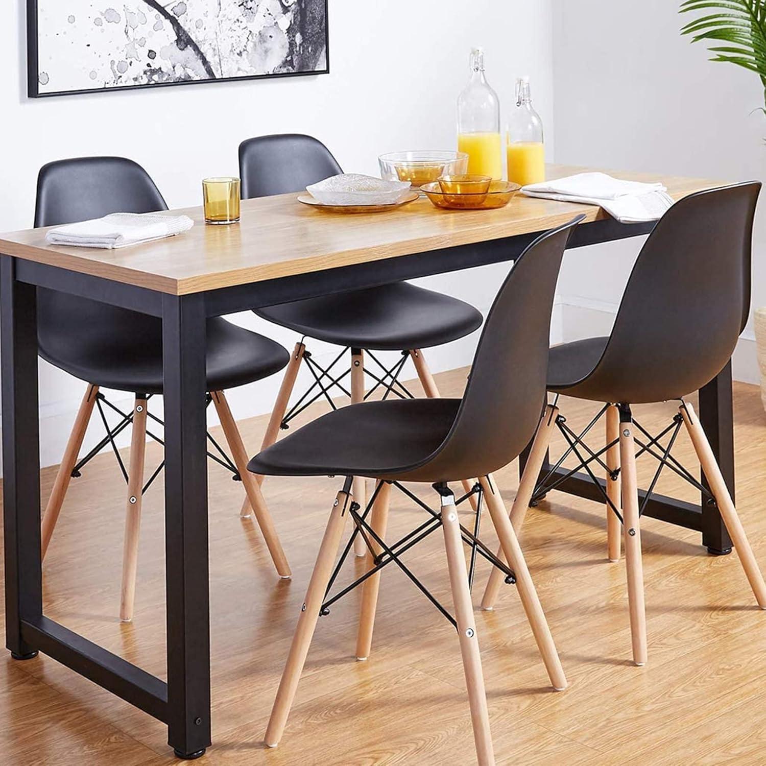 Black Ergonomic Plastic Side Chairs with Wooden Legs, Set of 4