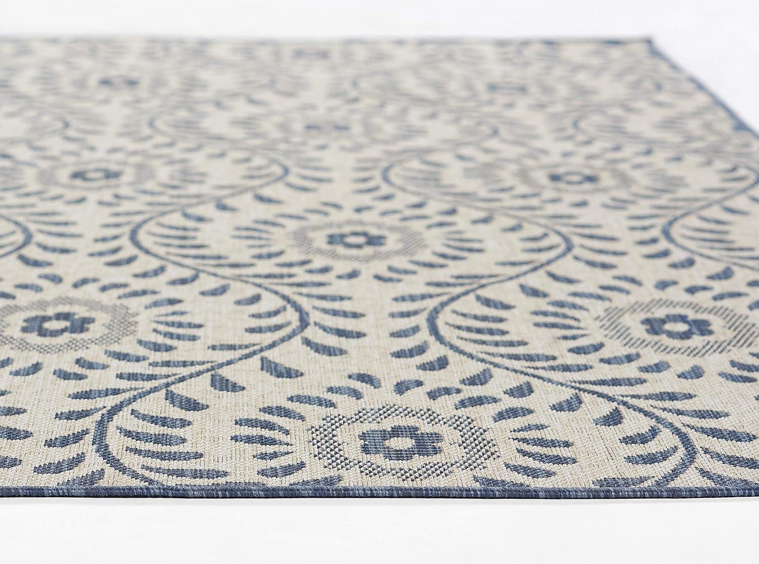 Momeni Riviera Transitional Blue Indoor Outdoor Rug 6'6" X 9'