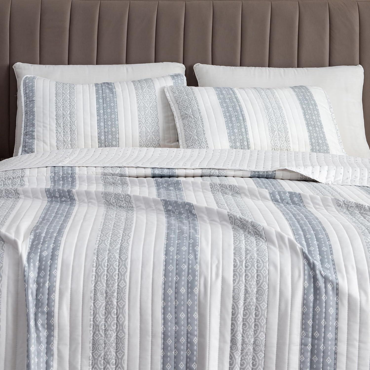 Great Bay Home Everette Ombre Striped 3-Piece Reversible Quilt Set