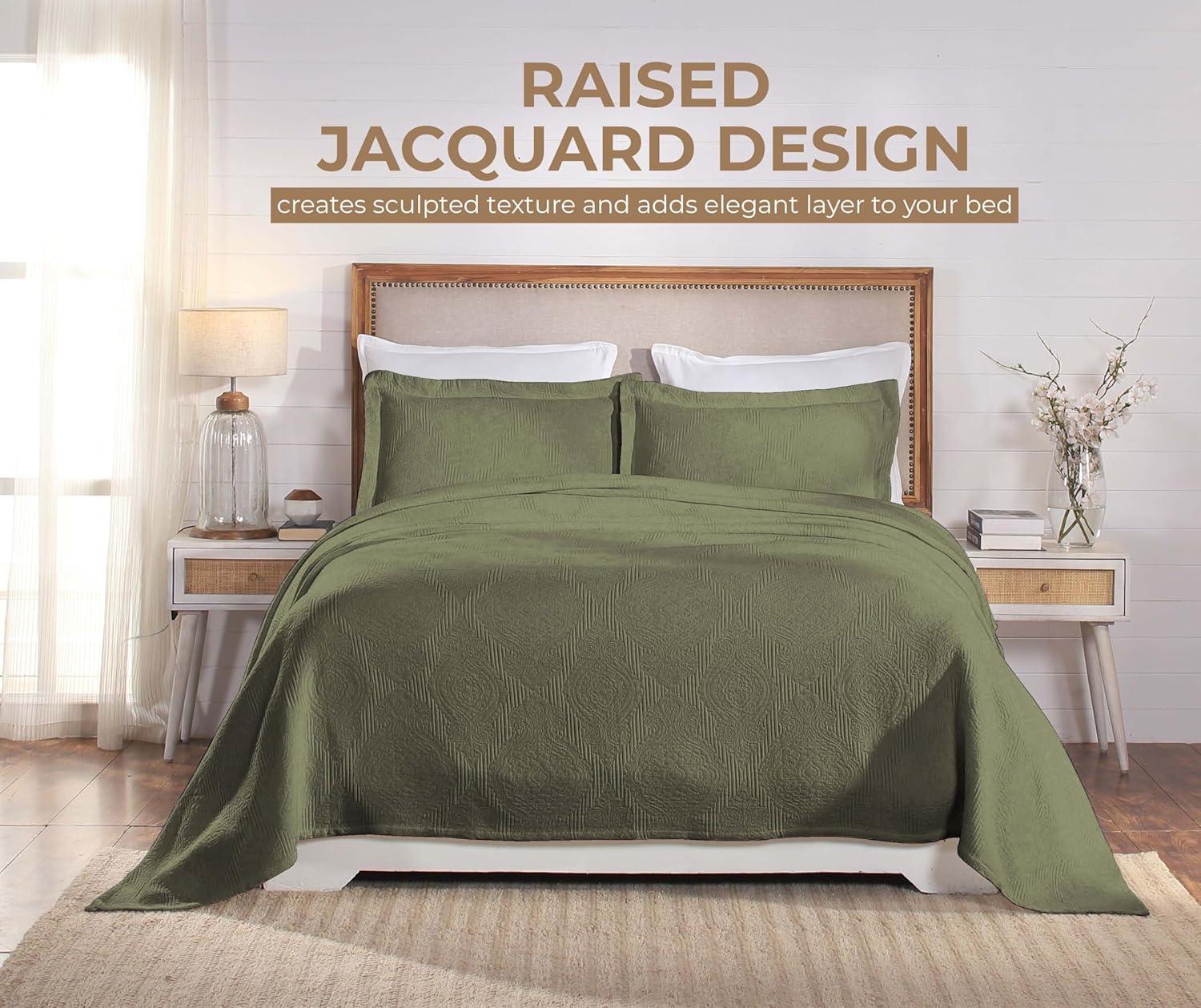 Superior Victory Cotton Matelasse Scrolling Medallion Breathable Bedspread With Pillow Sham Set