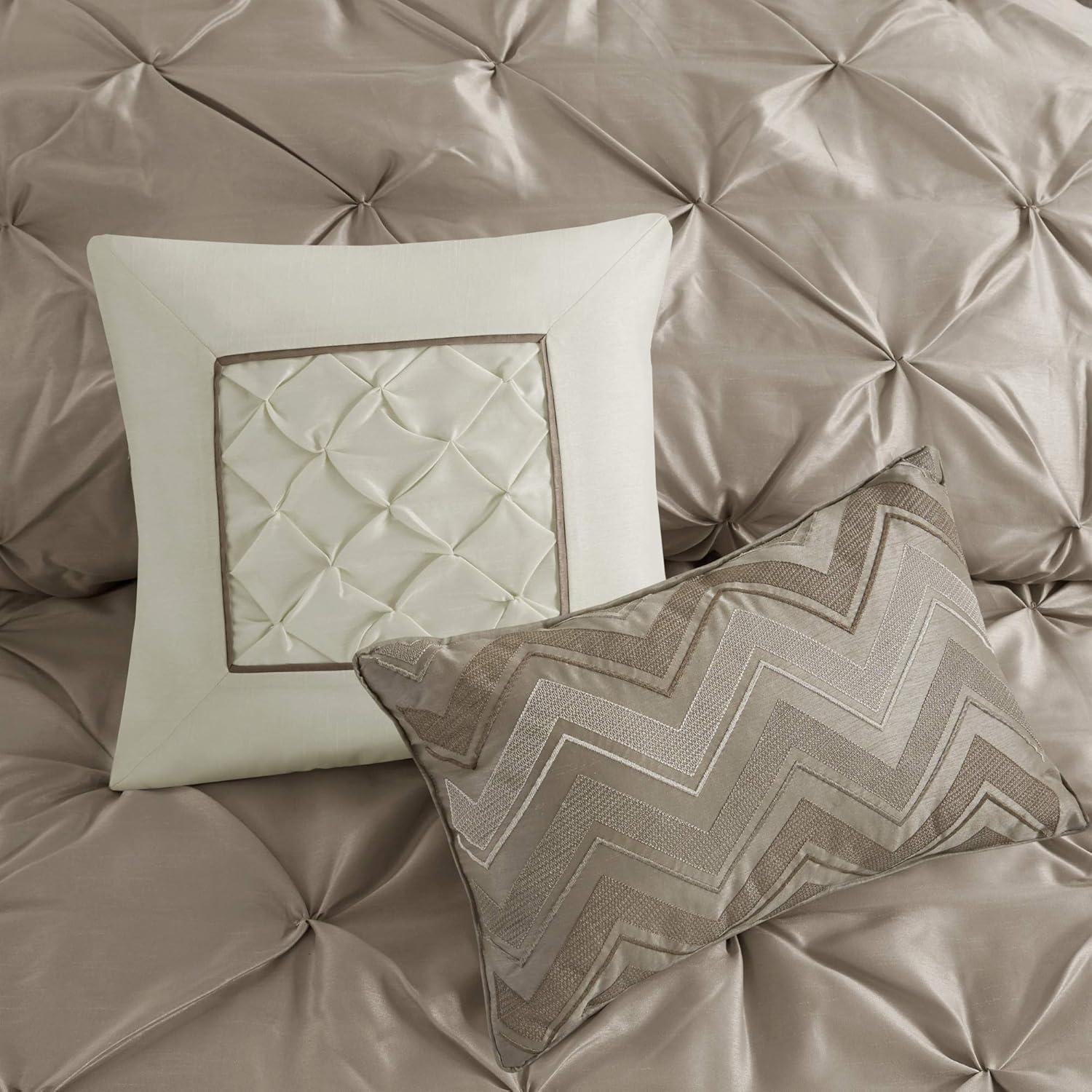 Laurel 7 Piece Tufted Comforter Set