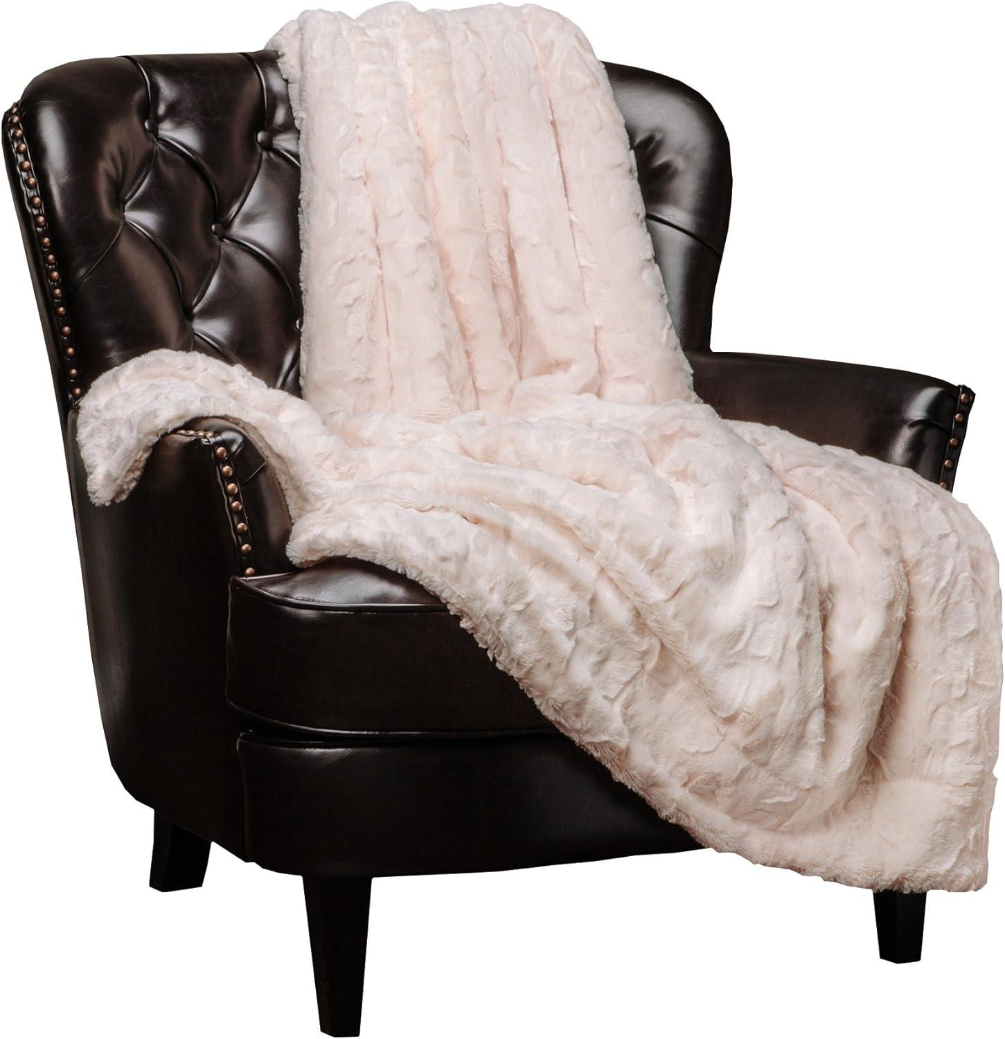 Chanasya Wolf Faux Fur Throw Blanket with Plush Faux Shearling Side