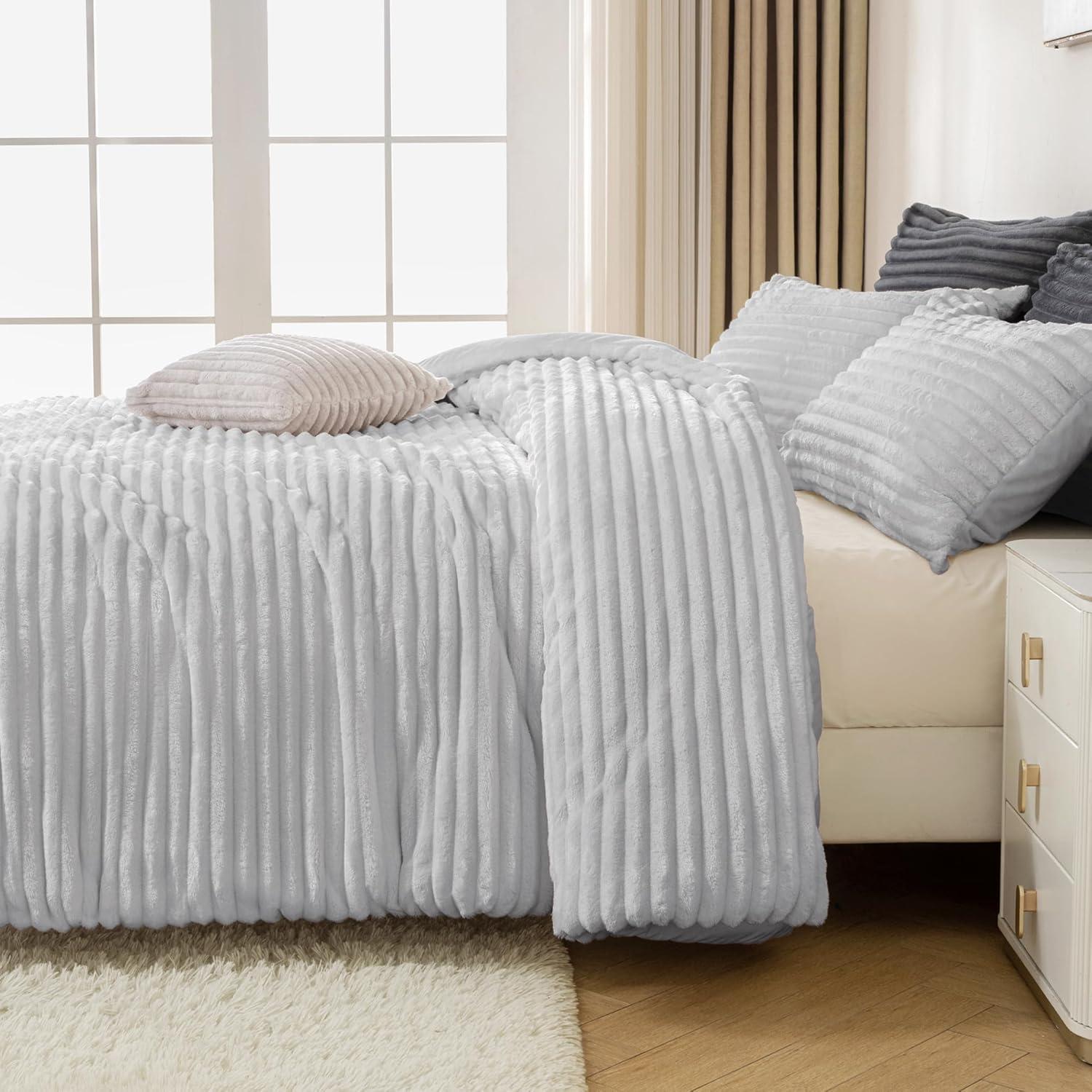 Andency King Size Comforter Set, Light Grey Soft Fluffy Comforter Set King Size, Winter Warm Fleece Faux Fur Bedding Set, Luxury Plush Fuzzy Bed Set 3 Pieces (1 Shaggy Comforter, 2 Pillowcases)