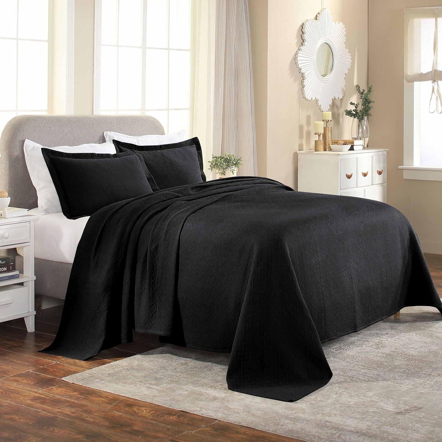 Elegant Cotton Basketweave Queen Bedspread Set in Black