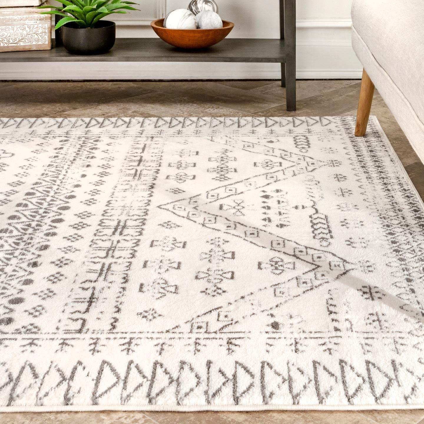 Nuloom Frances Moroccan 4x6 Indoor Area Rug for Living Room Bedroom Dining Room Kitchen, Light Grey/Ivory